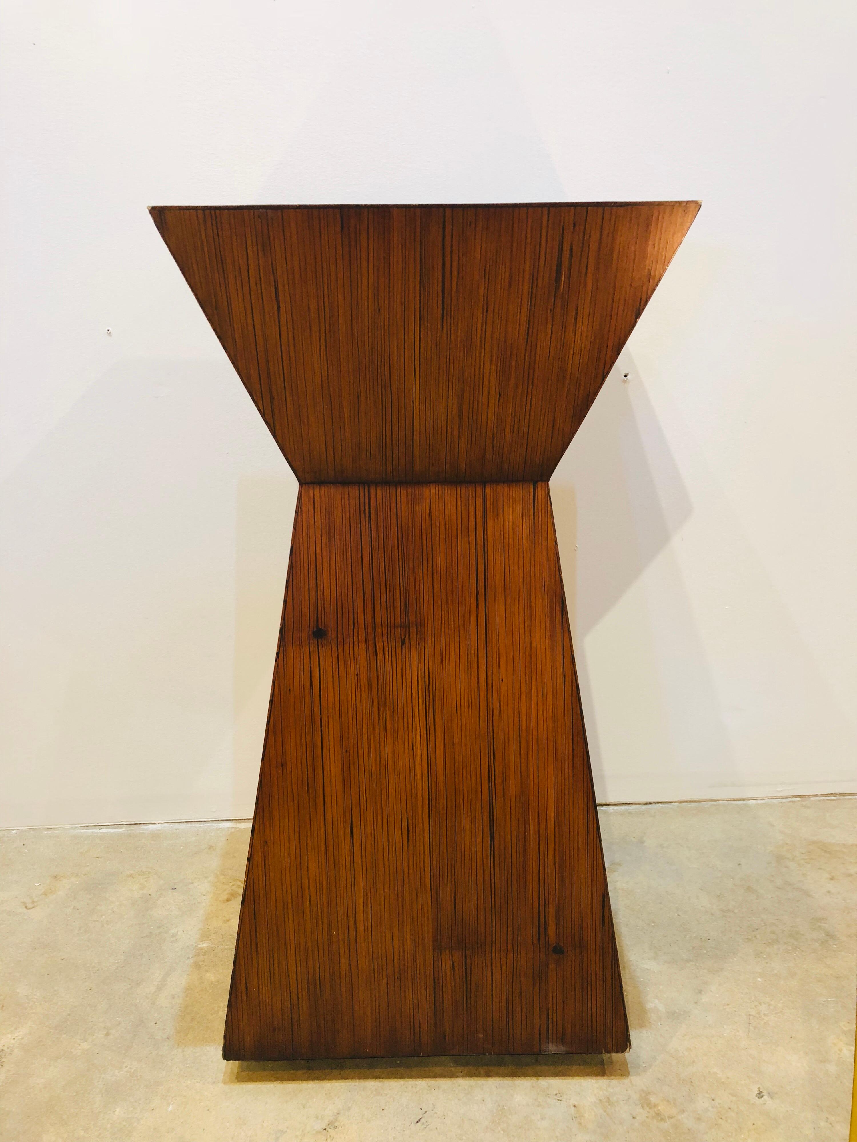 Midcentury wood accent table/ pedestal. Measures: Top 16