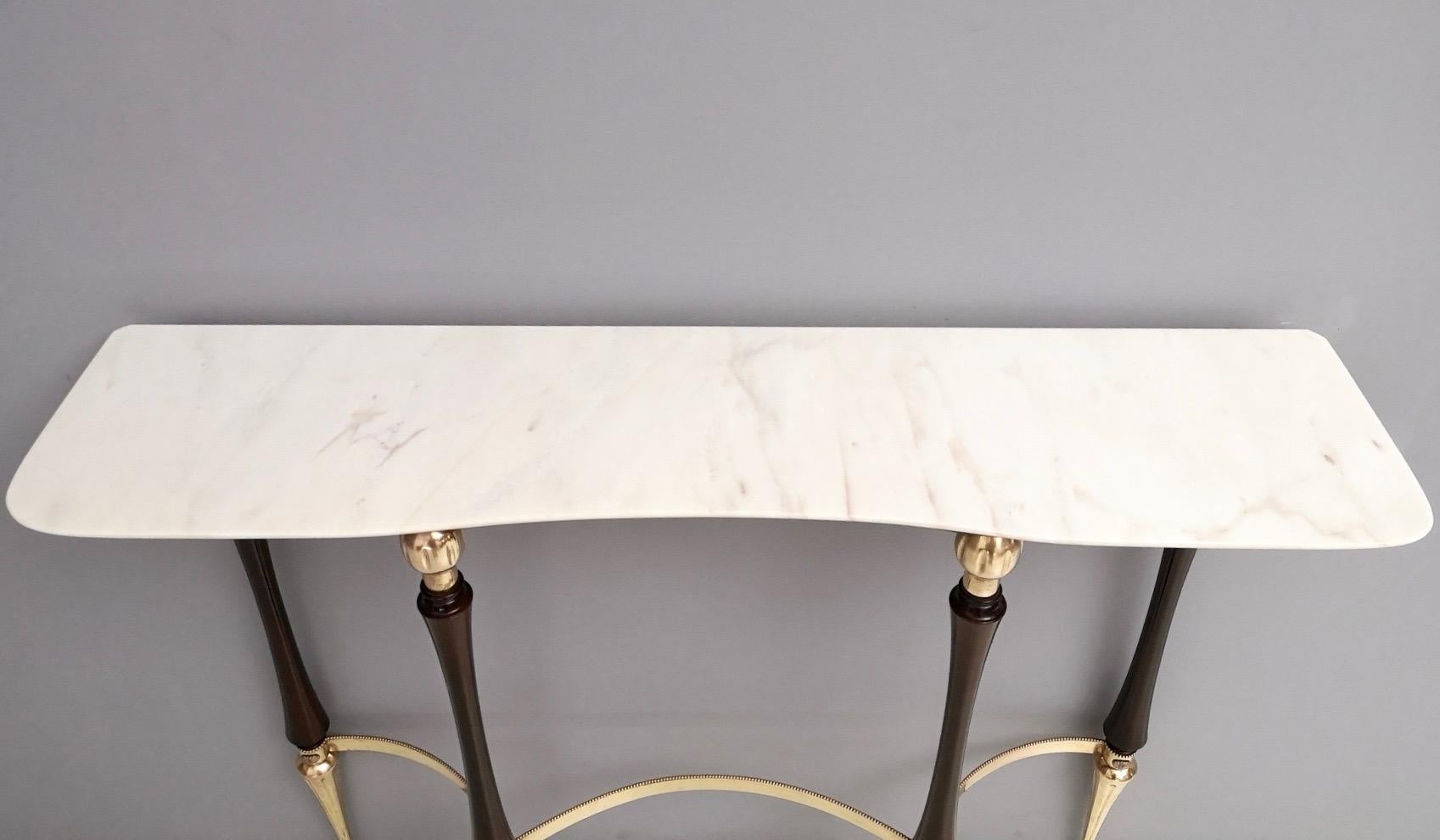 Italian Midcentury Wood and Brass Console Table with Carrara Marble Top, Italy, 1950s