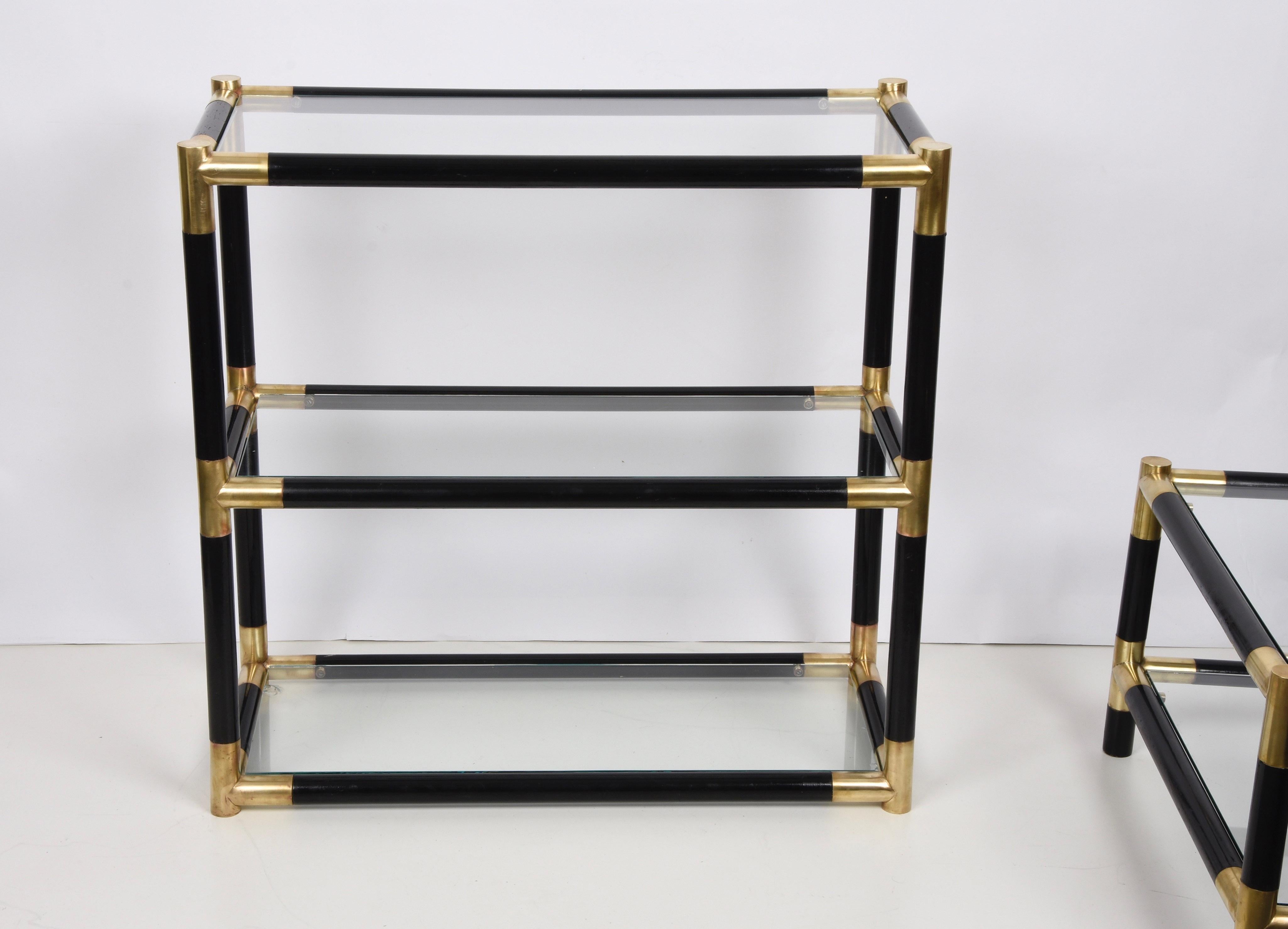 Lacquered Midcentury Wood and Brass Italian Bookcase with Three Crystal Shelves, 1970s