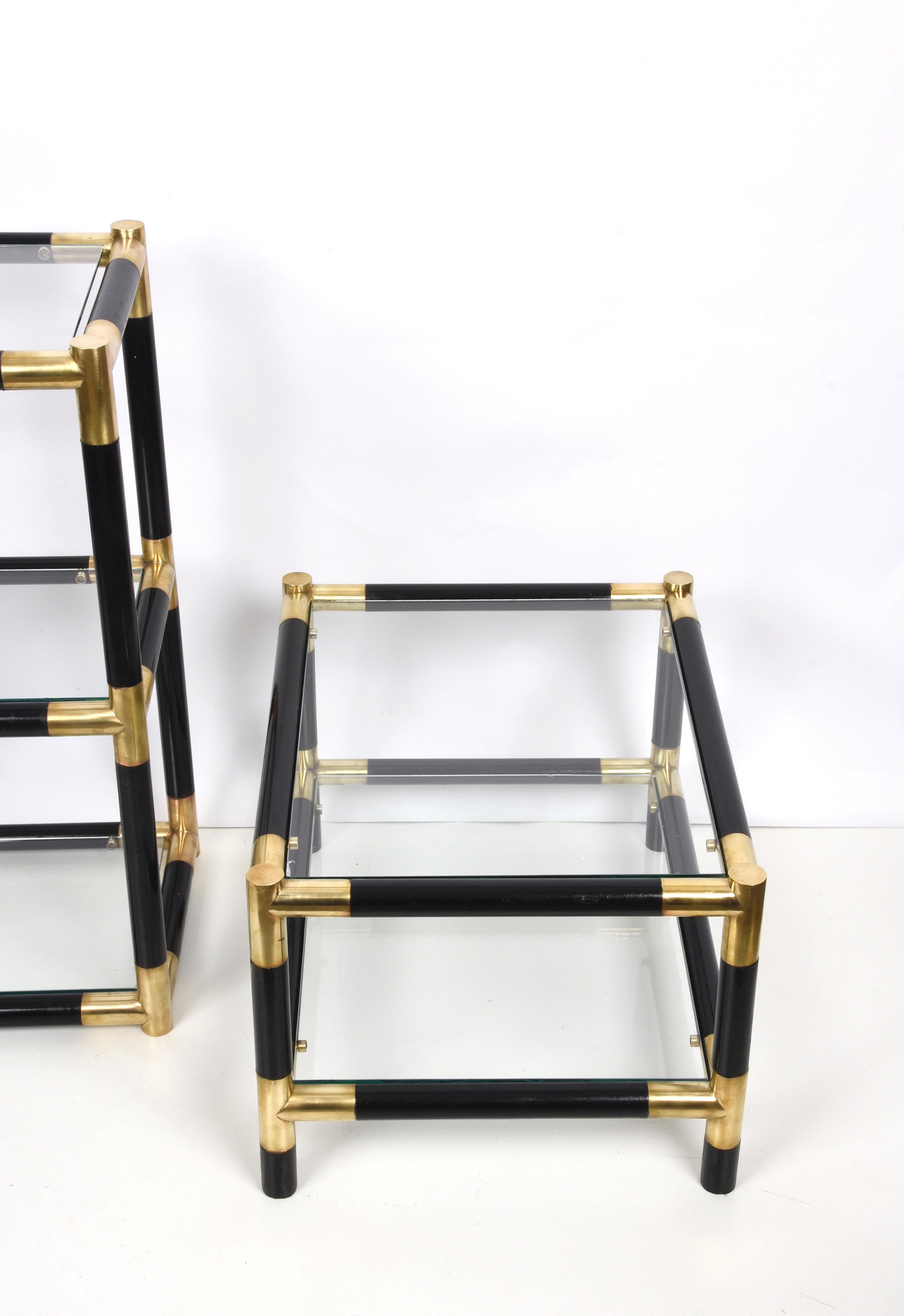 Midcentury Wood and Brass Italian Side Table with Two Crystal Shelves, 1970s For Sale 4