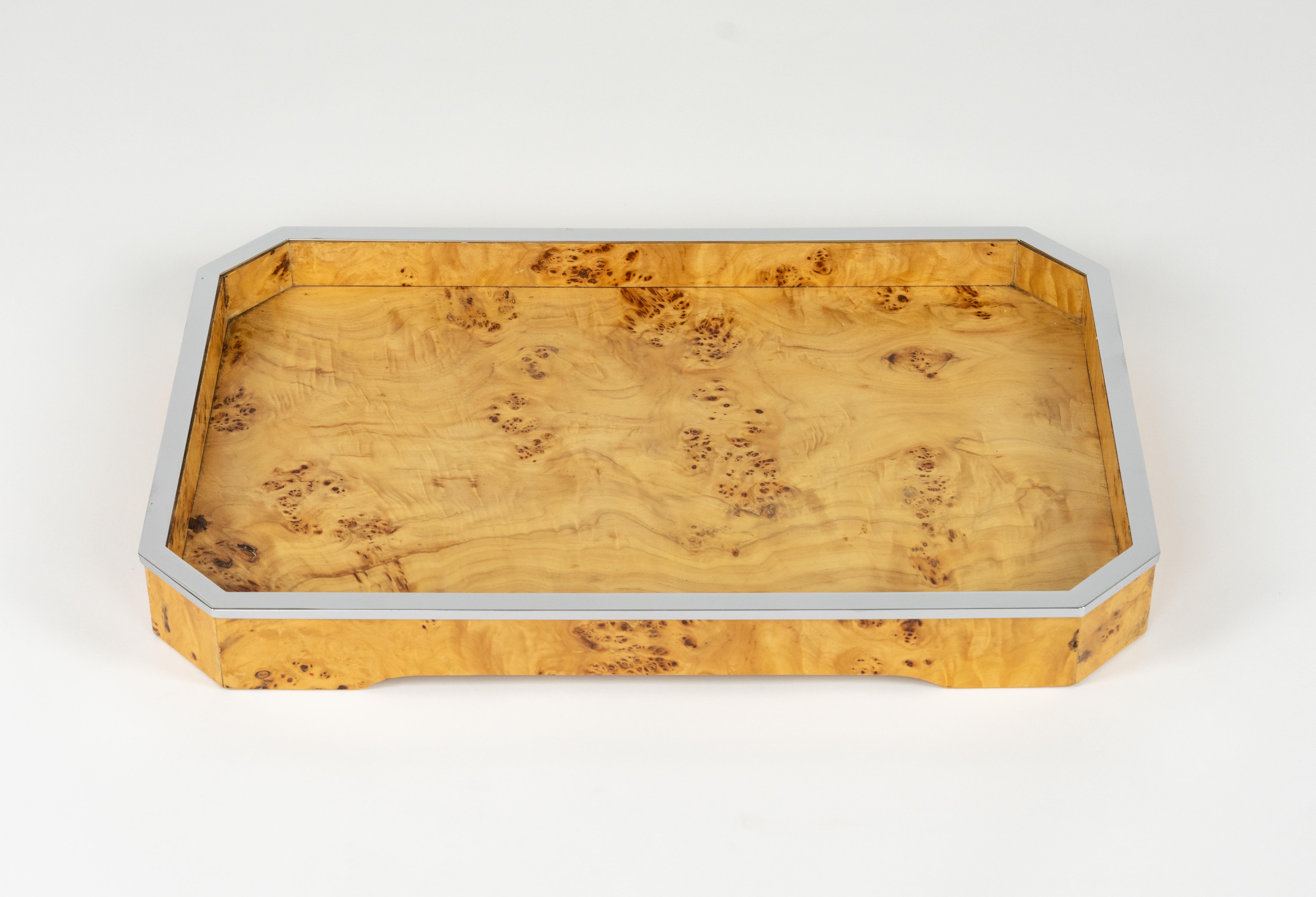 Bandeja de servir de madera y cromo de mediados de siglo atribuida a Tommaso Barbi, Italia Años 70 en venta 4