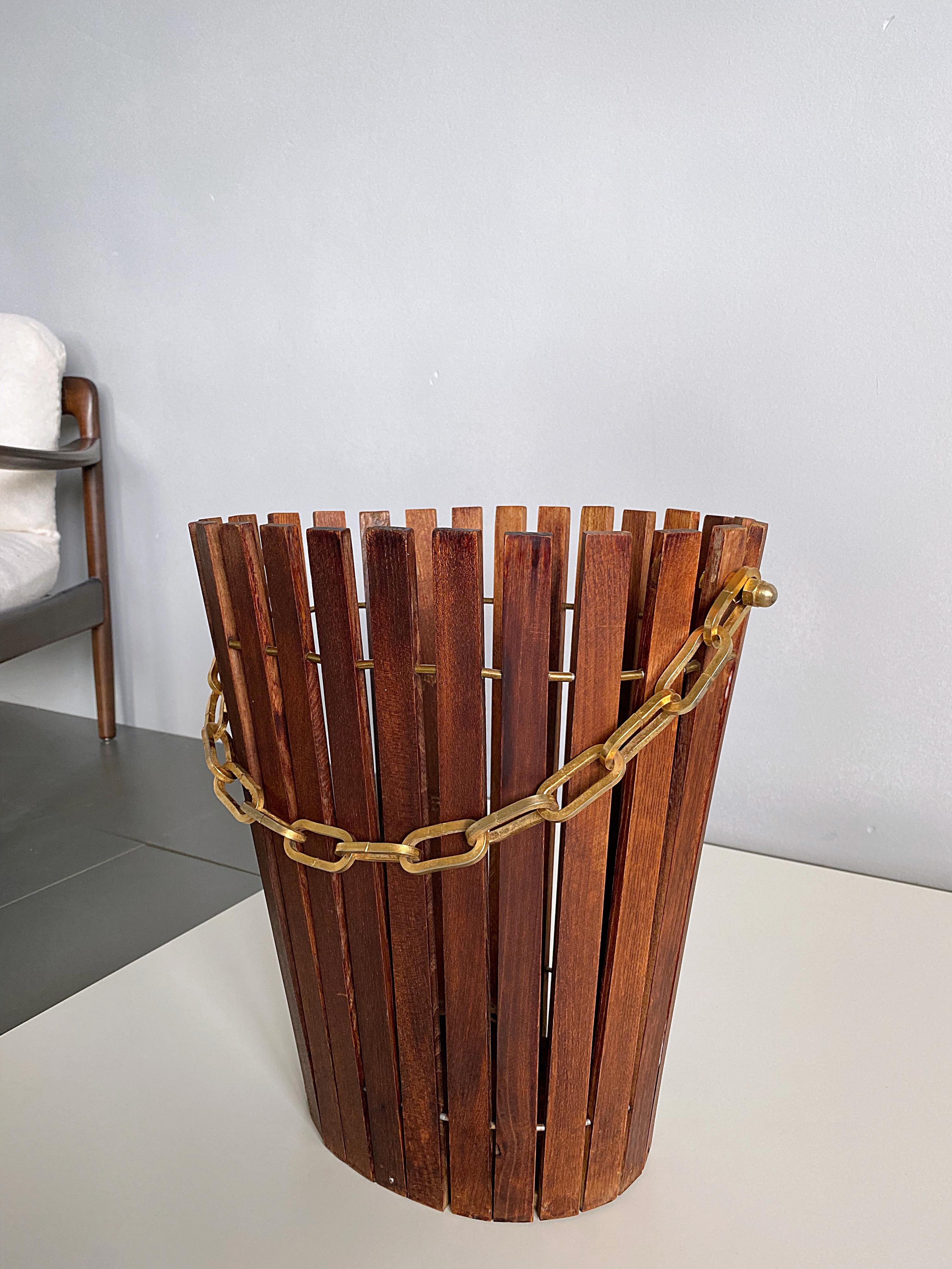 Mid-Century Modern Midcentury Wood & Brass Chain Umbrella Stand or Waste Basket, 1950s, Italy