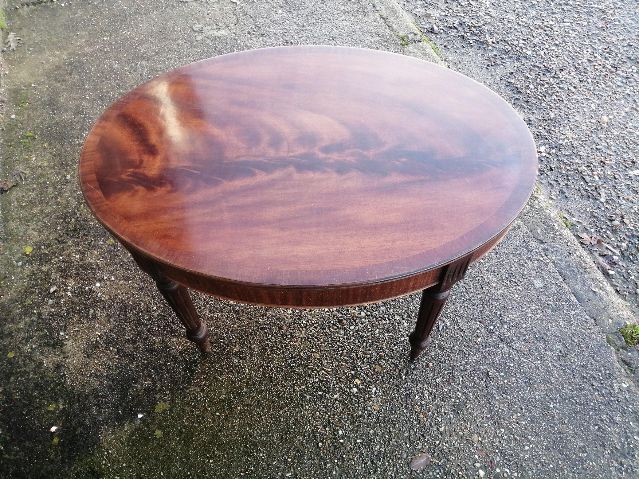 Midcentury Wood Coffe or Side Oval Table, Italy, 1940s 12