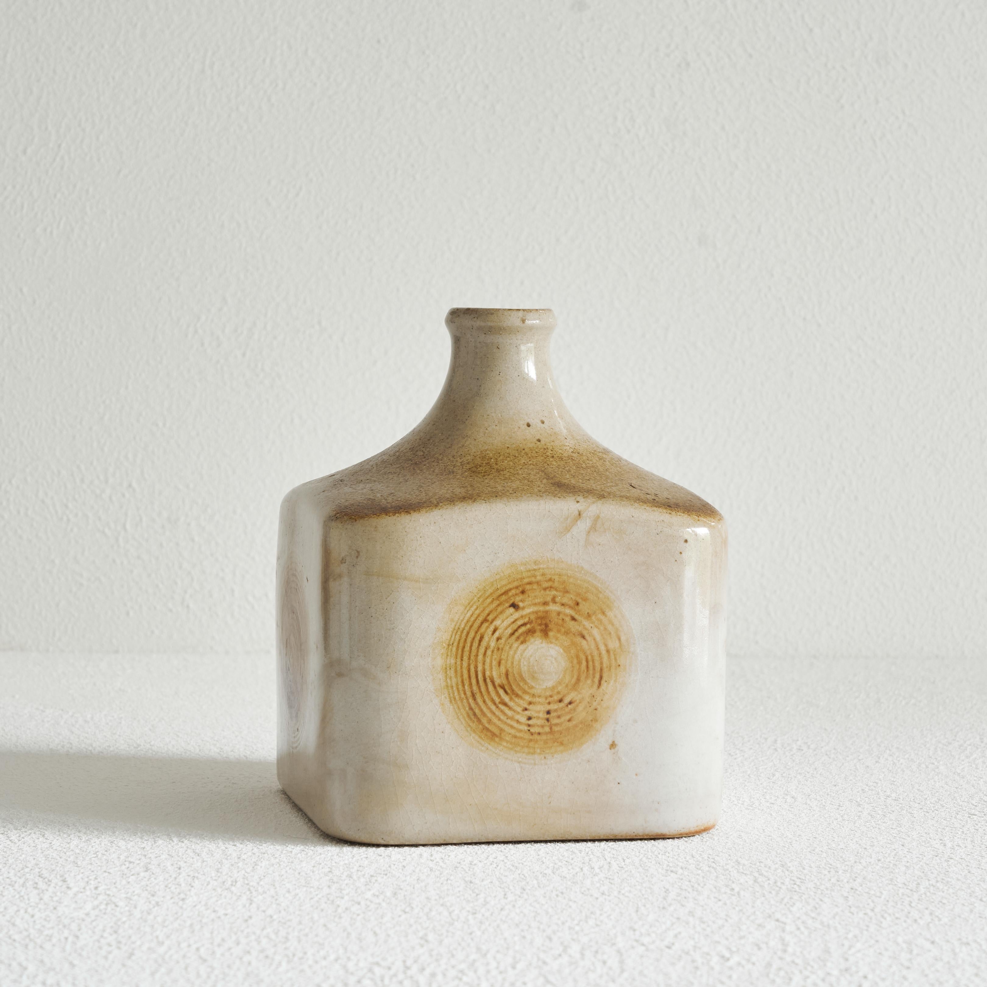 Mid-Century moderno Vaso di Studio Pottery 'Wood Imprint' del Medioevo 1960s in vendita
