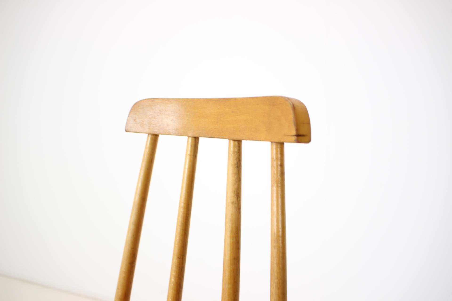 Revolving Chair aus Holz aus der Mitte des Jahrhunderts, Tschechoslowakei, 1970er Jahre im Angebot 5