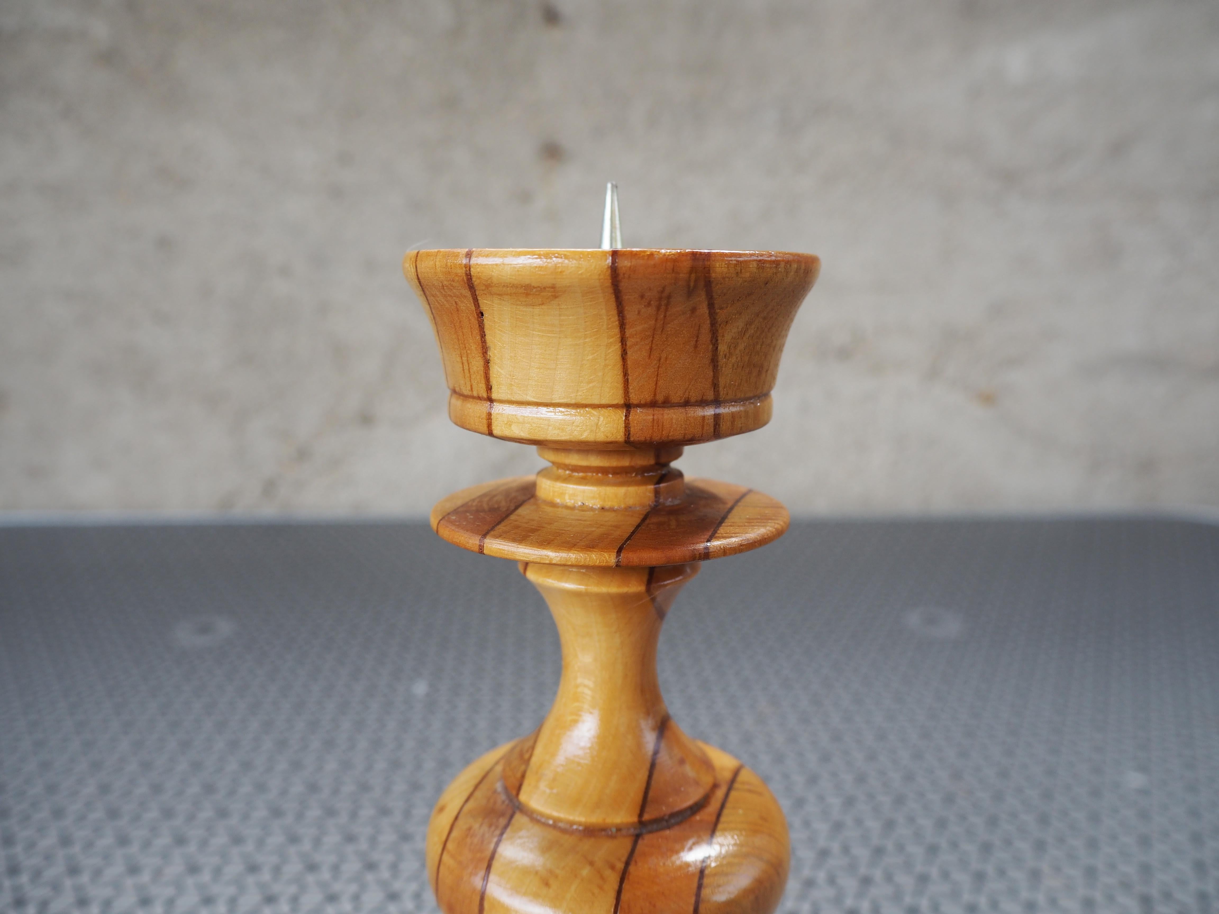 Holz-Kerzenhalter aus der Jahrhundertmitte, 1960er Jahre, Europa im Angebot 4