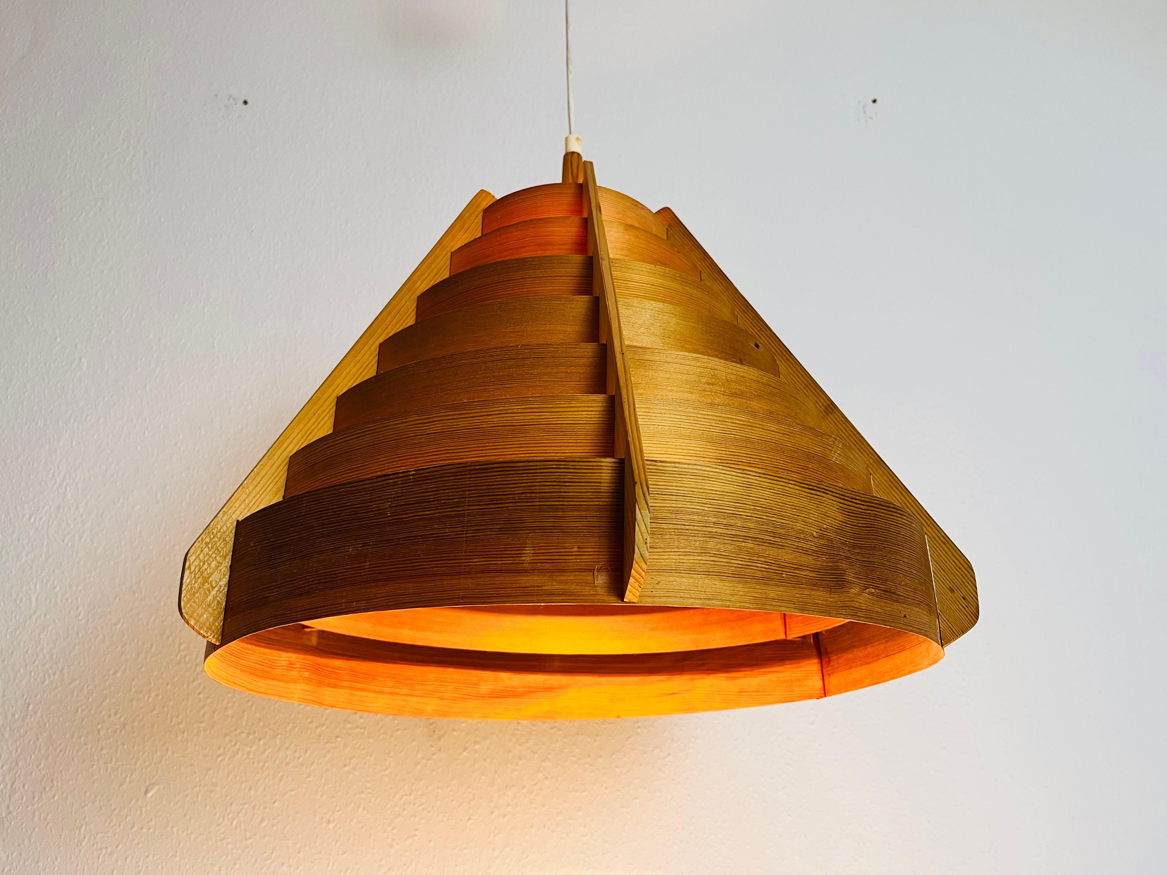 Mid-Century Wooden Pendant Lamp by Hans-Agne Jakobsson, Sweden, 1960s In Good Condition For Sale In Hagenbach, DE
