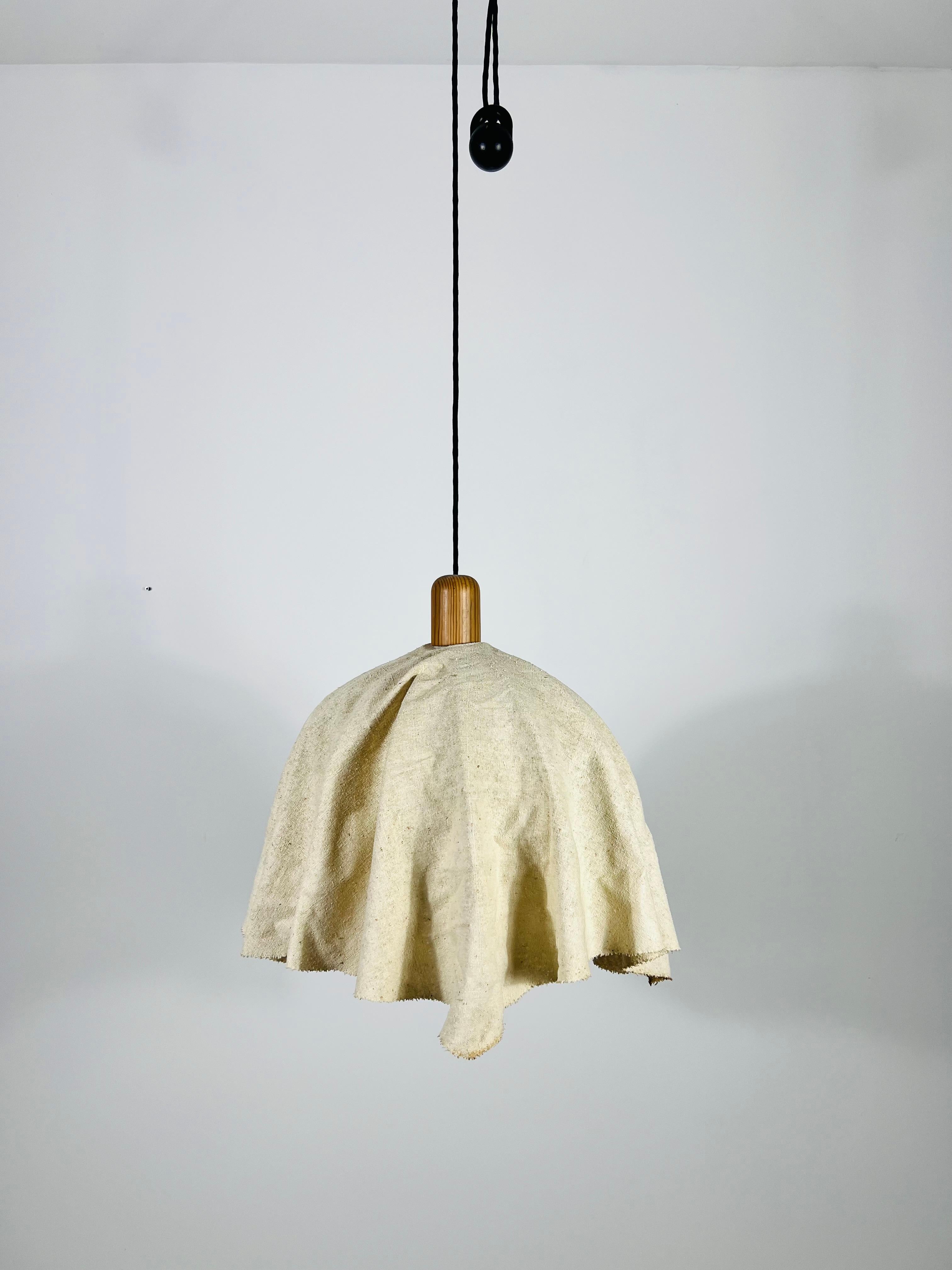 Midcentury Wooden Pendant Lamp with Counterweight by Domus, 1960s In Good Condition In Hagenbach, DE