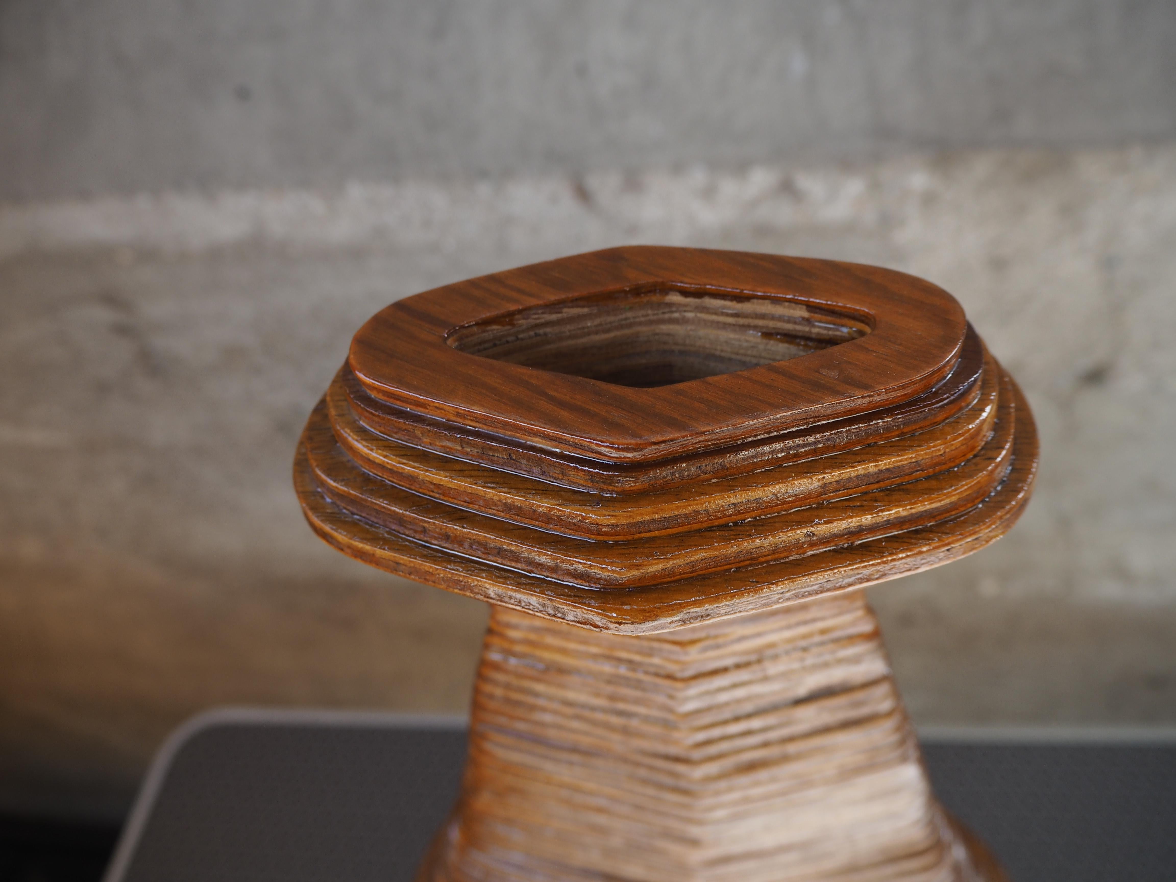 Holzvase aus der Jahrhundertmitte, Europa, 1960er Jahre (Mitte des 20. Jahrhunderts) im Angebot