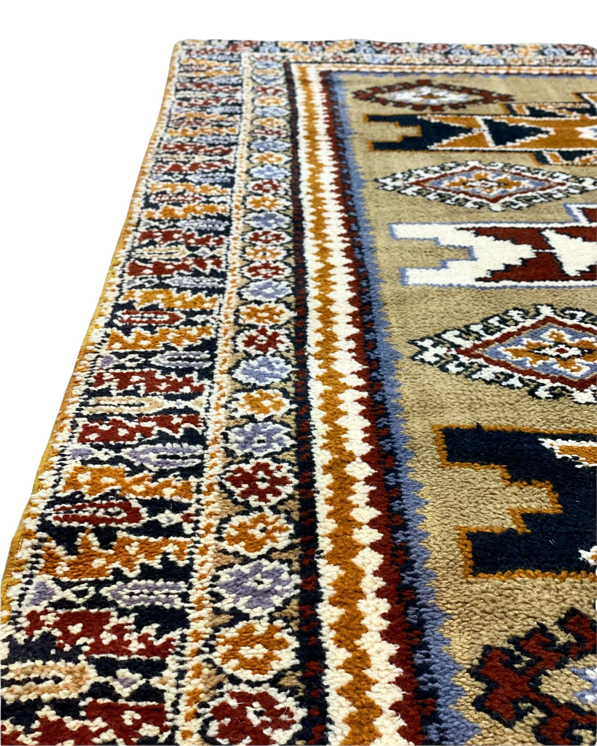 Amazing mid century modern wool area rug designed by John Freeman for Concepts International 