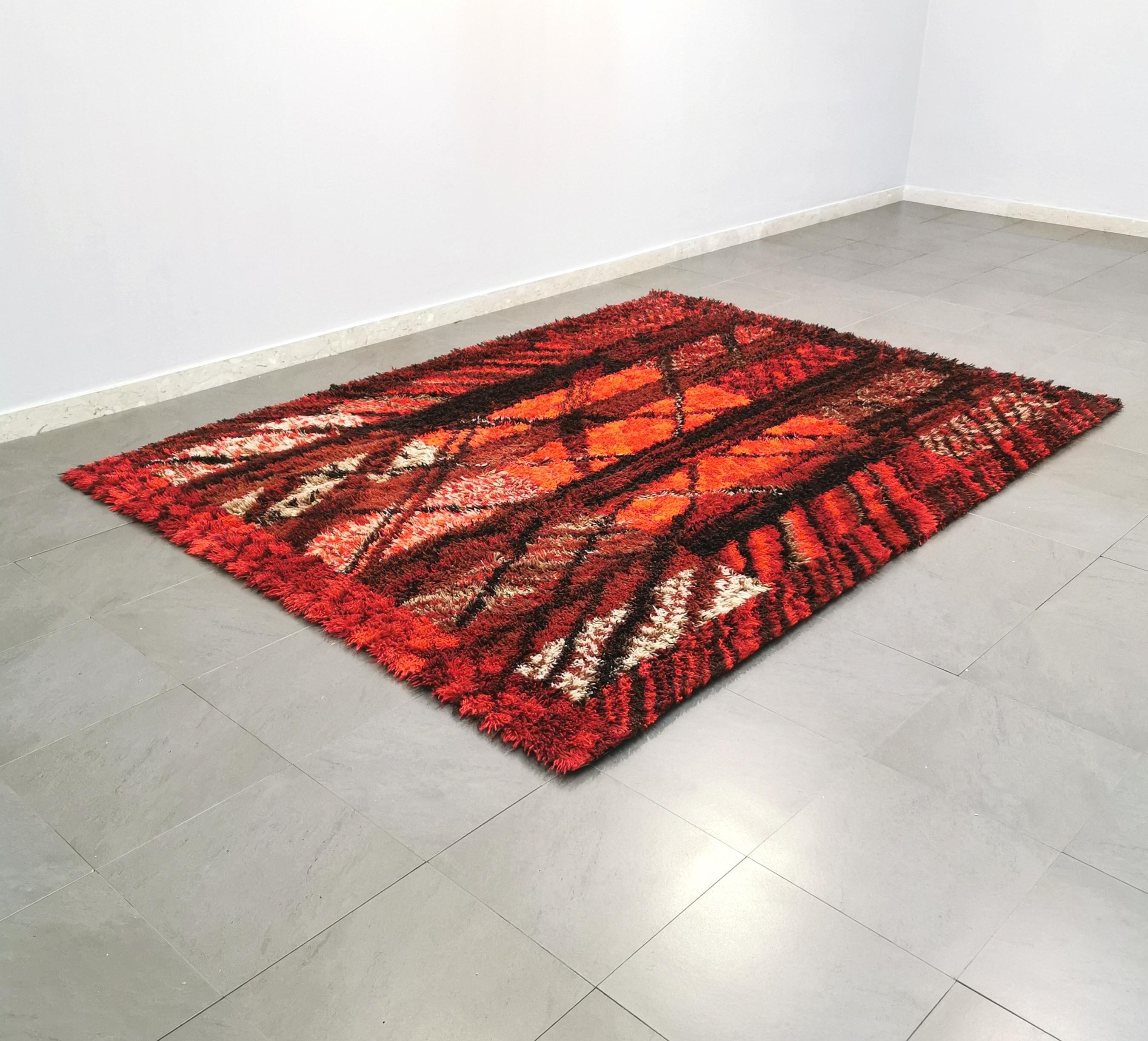 Swedish Midcentury Wool Red Black Large Carpet Rya Rug by Marianne Richter Sweden 1960s For Sale