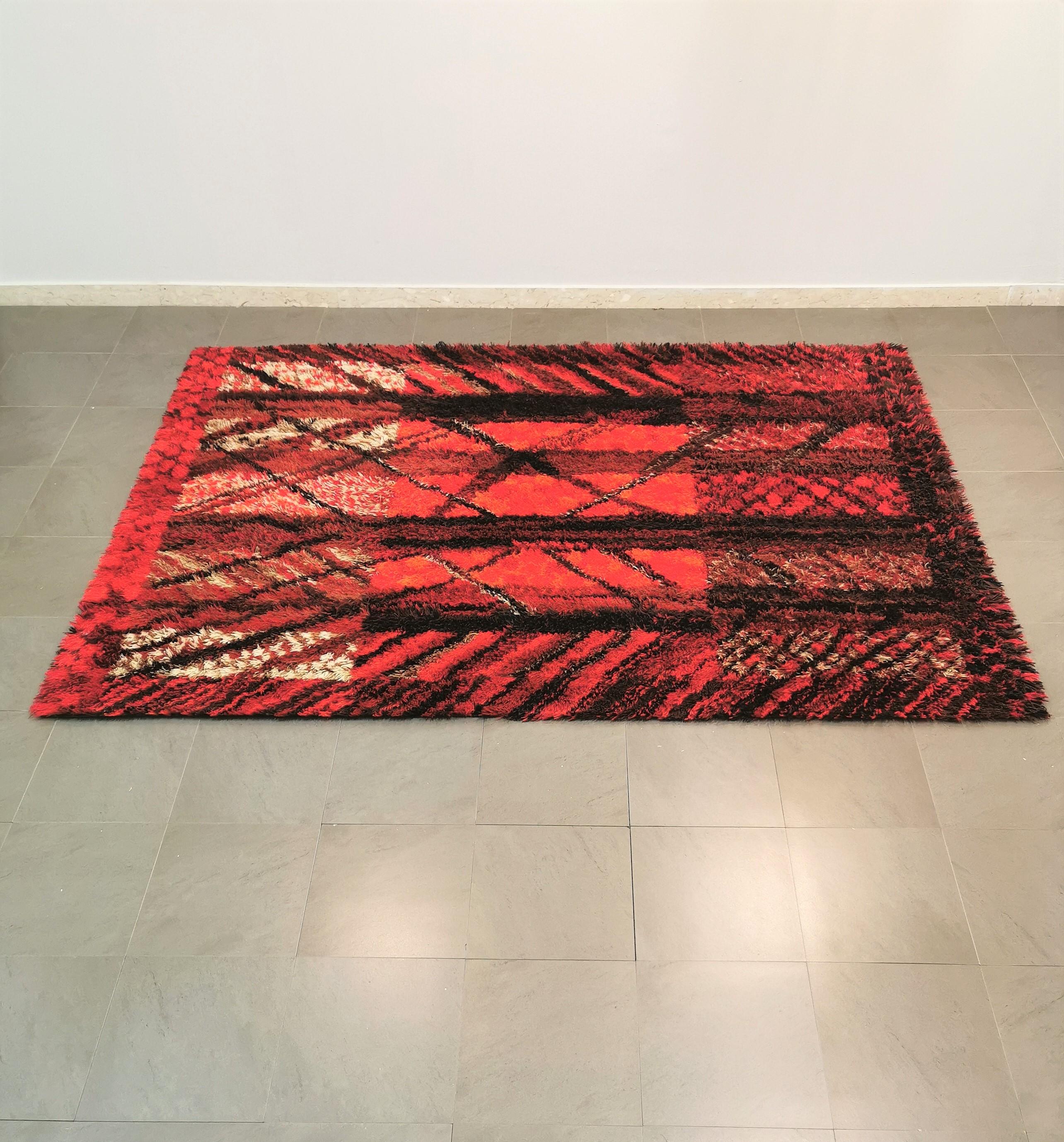Midcentury Wool Red Black Large Carpet Rya Rug by Marianne Richter Sweden 1960s For Sale 2