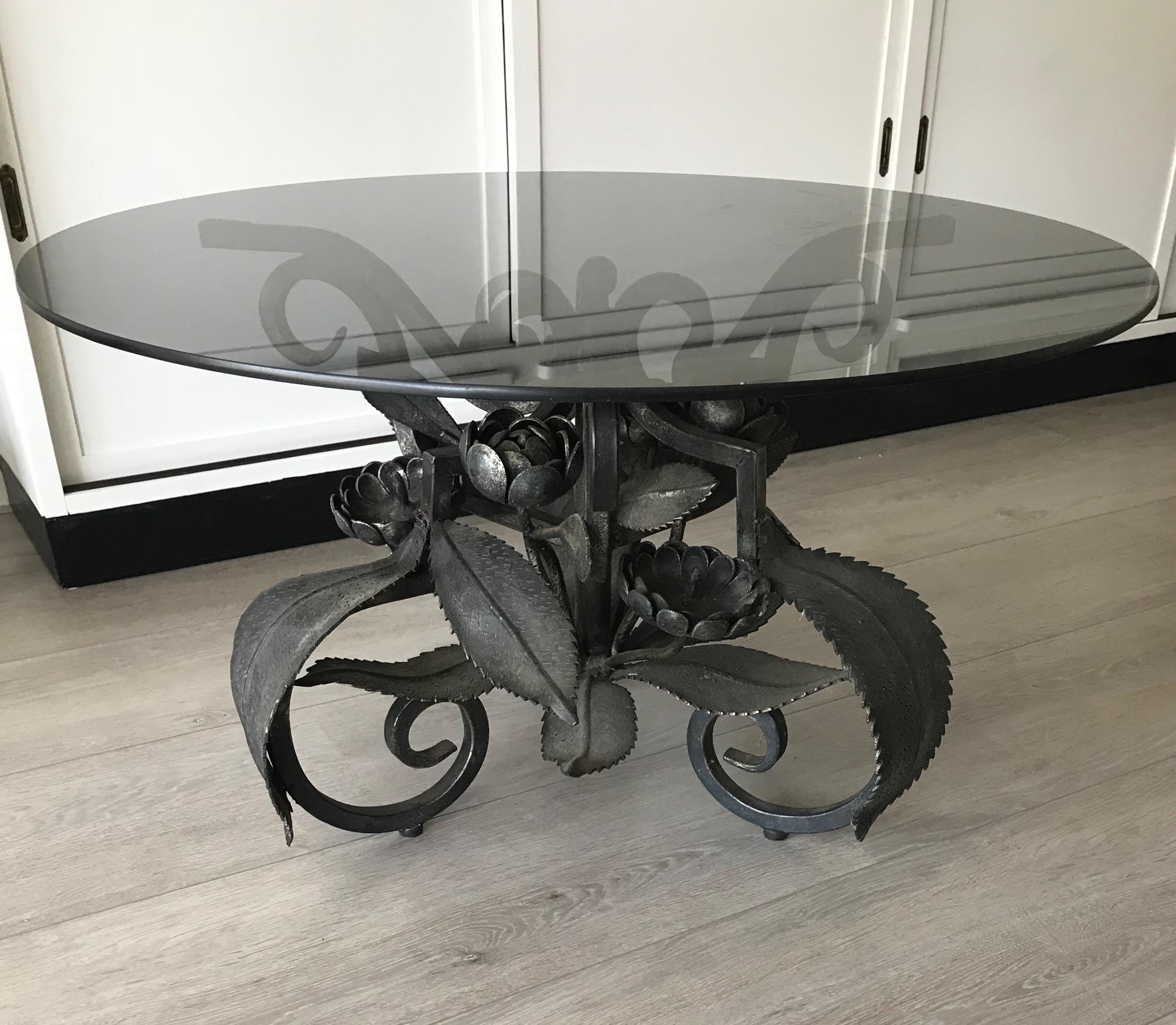 20th Century Rare Midcentury Wrought Iron Leaves & Flowers Coffee Table with Round Glass Top  For Sale