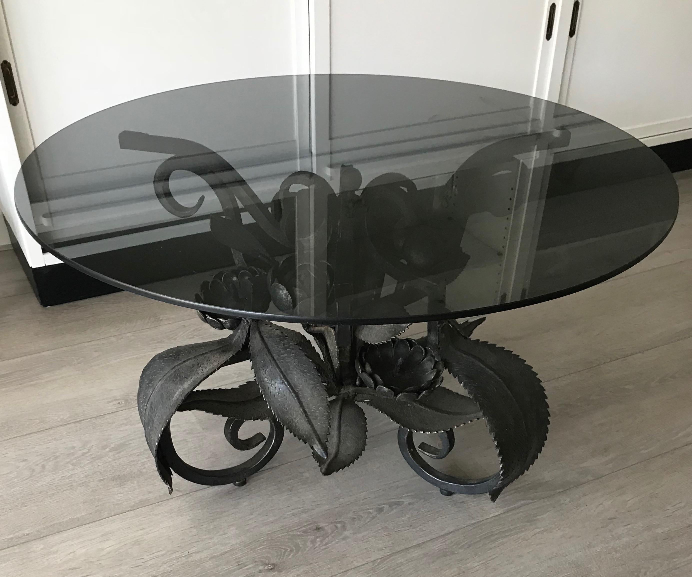 Italian Rare Midcentury Wrought Iron Leaves & Flowers Coffee Table with Round Glass Top  For Sale