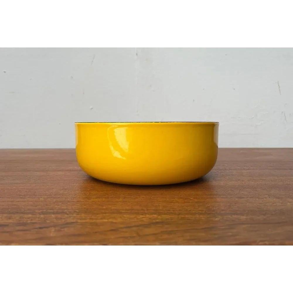 Bol en émail jaune du milieu du siècle par Kaj Franck pour Arabia, Finland, 1960s en vente 2