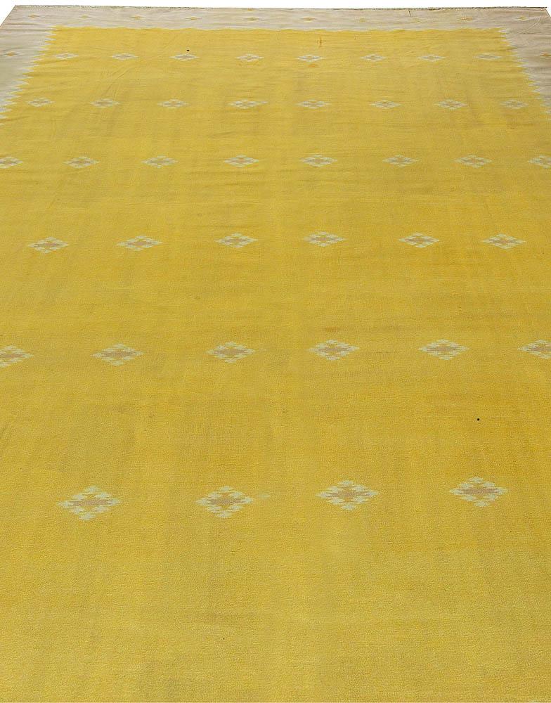 Vintage Indian Dhurrie Flat-Weave Rug in Golden Saffron and Ivory, Minimalist Elegance with Traditional Roots
Size: 8'2