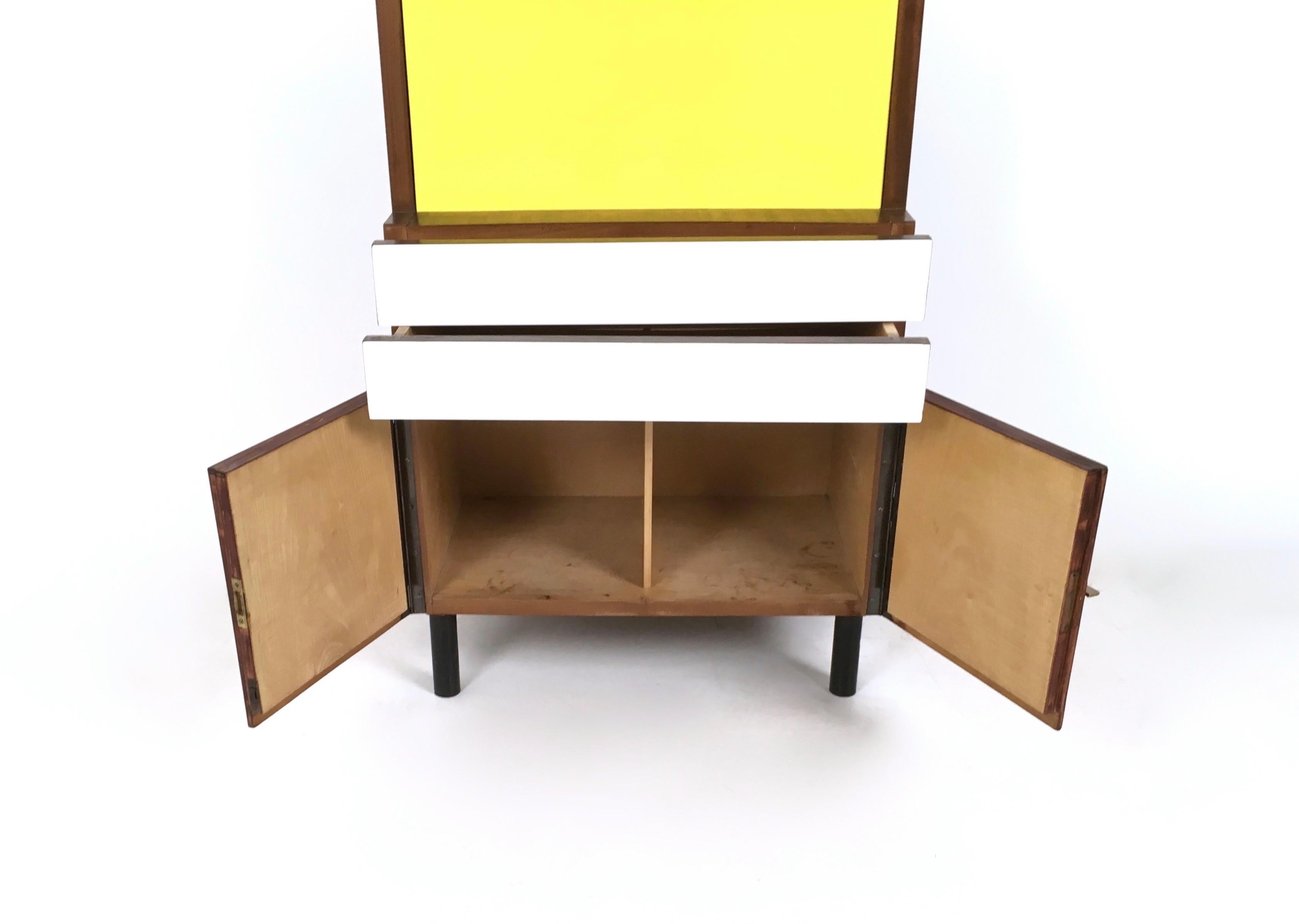 Midcentury Yellow, Red and White Formica Secretaire, Italy, 1950s  In Excellent Condition In Bresso, Lombardy