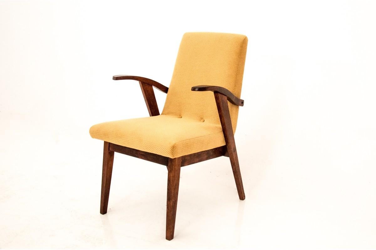 Sillón retro amarillo de mediados de siglo Moderno de mediados de siglo