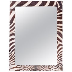Specchio in pelle di zebra del Medioevo