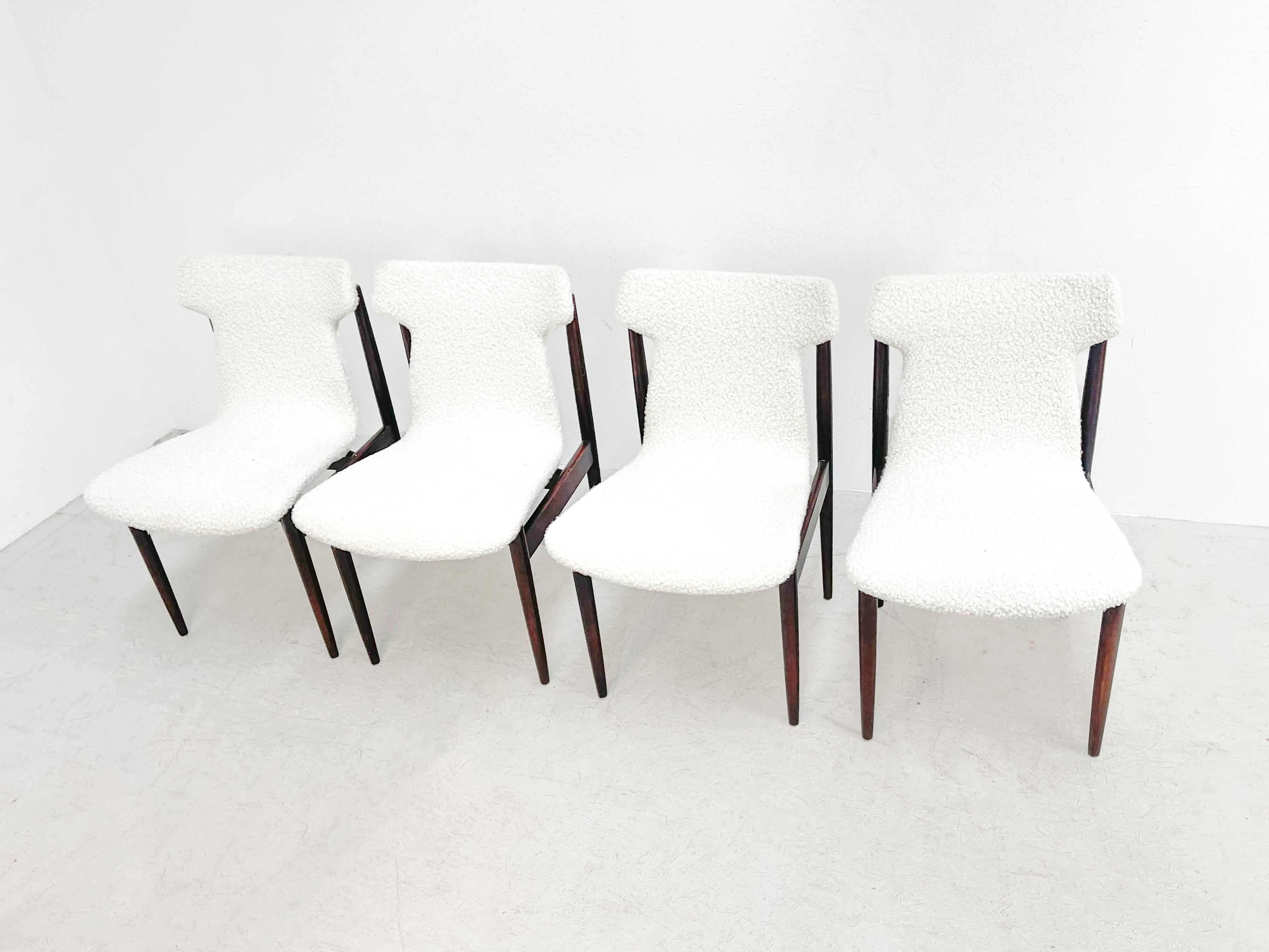 Set of four IK chairs by Inger Klingenberg.
Set of four IK dining chairs by danish designer Inger Klingenberg and manufactured by Fristho Franeker, Holland 1960.

The cushions have been reupholstred in a nice white boucle. The rosewood frame is