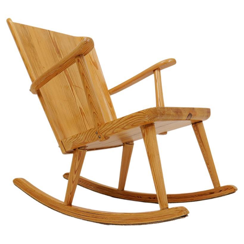 Midcentury Rocking Chair in Pine, Göran Malmvall, Sweden, 1940s For Sale