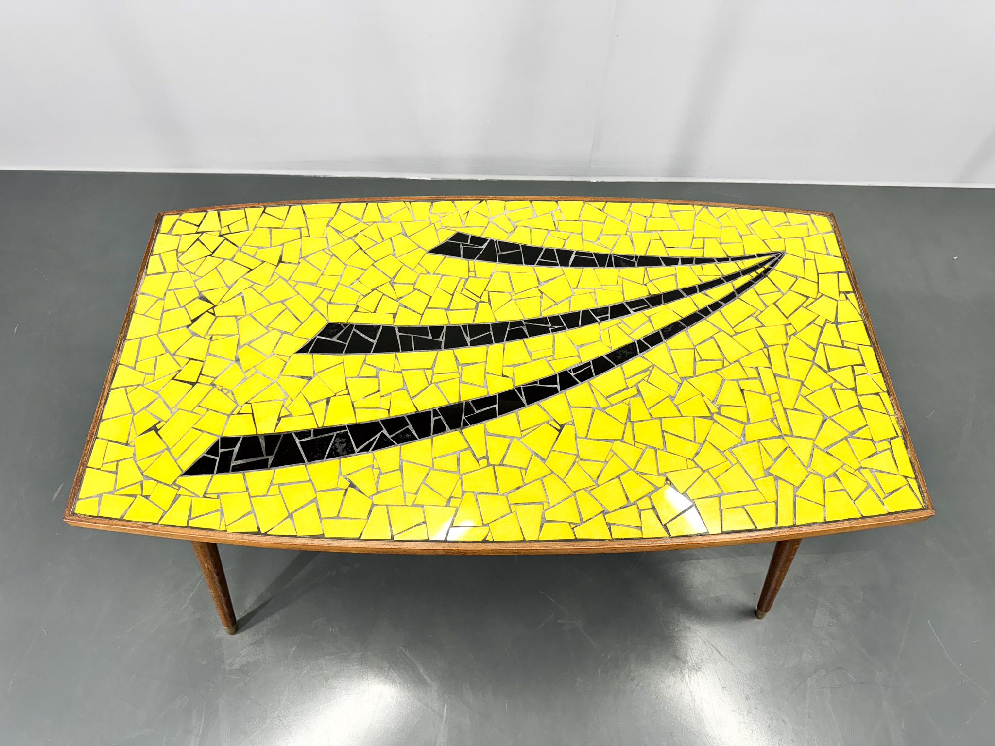 Mid-Century Modern Table basse ou d'appoint Mozaik en bois et verre du milieu du siècle, Allemagne en vente