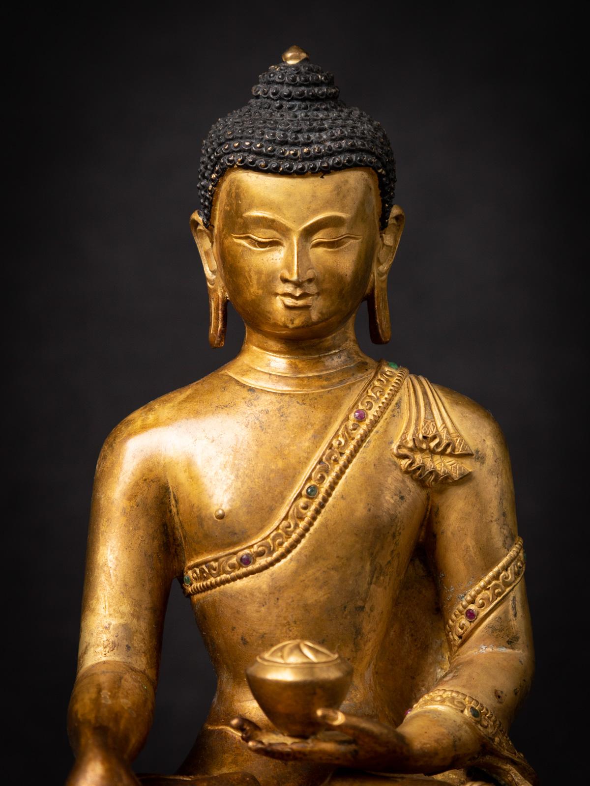 Middle 20th century high quality old bronze Nepali Buddha statue 7