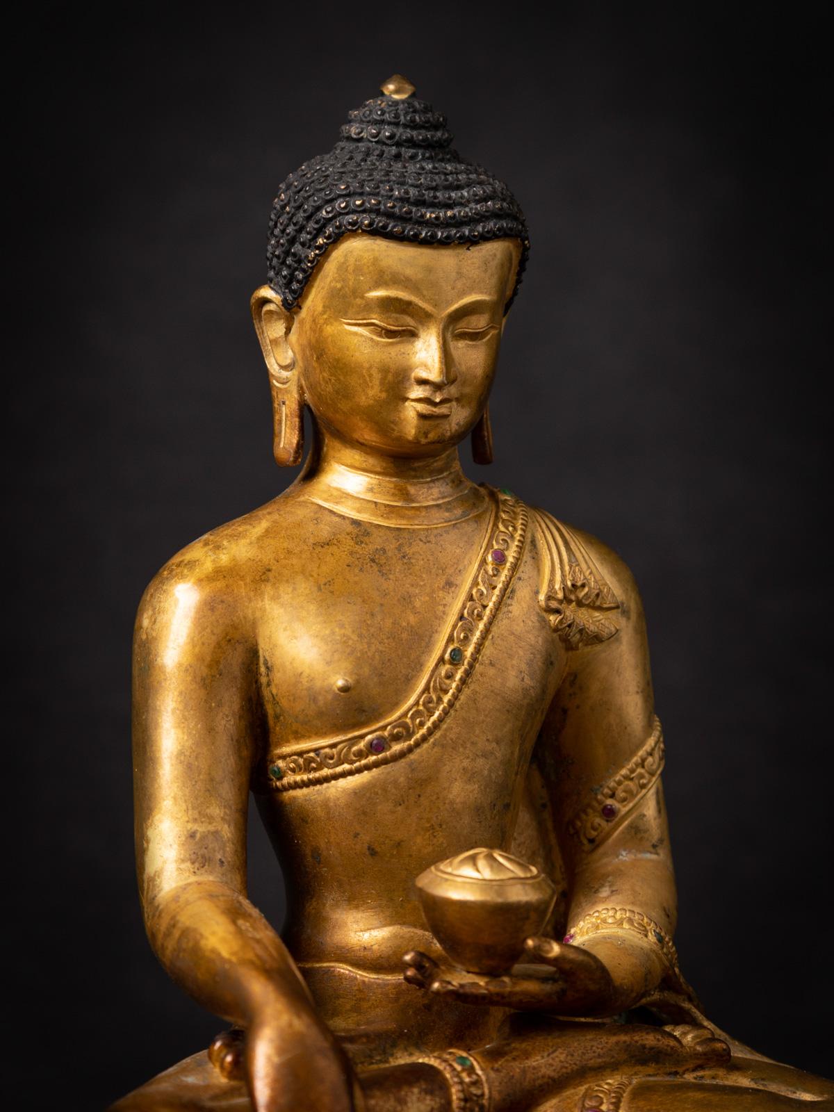 Middle 20th century high quality old bronze Nepali Buddha statue 8