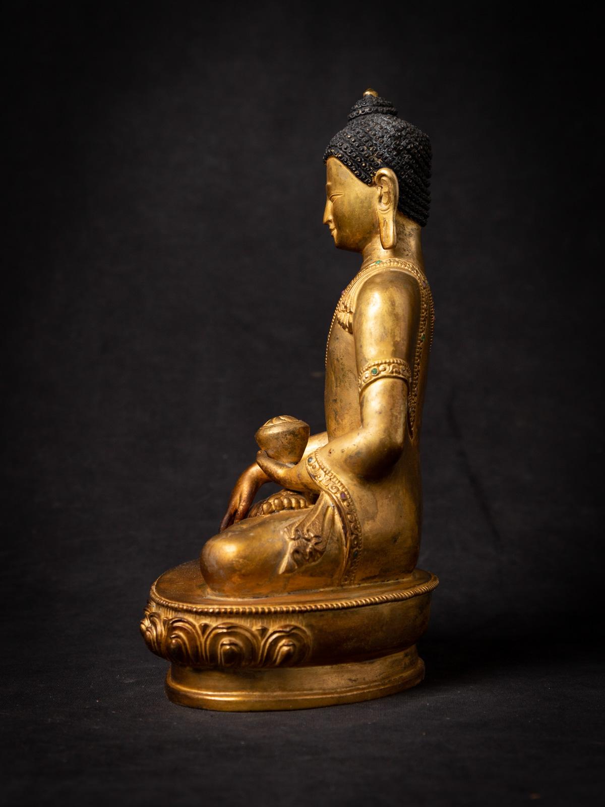 Middle 20th century high quality old bronze Nepali Buddha statue 12