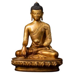 Middle 20th century high quality old bronze Nepali Buddha statue