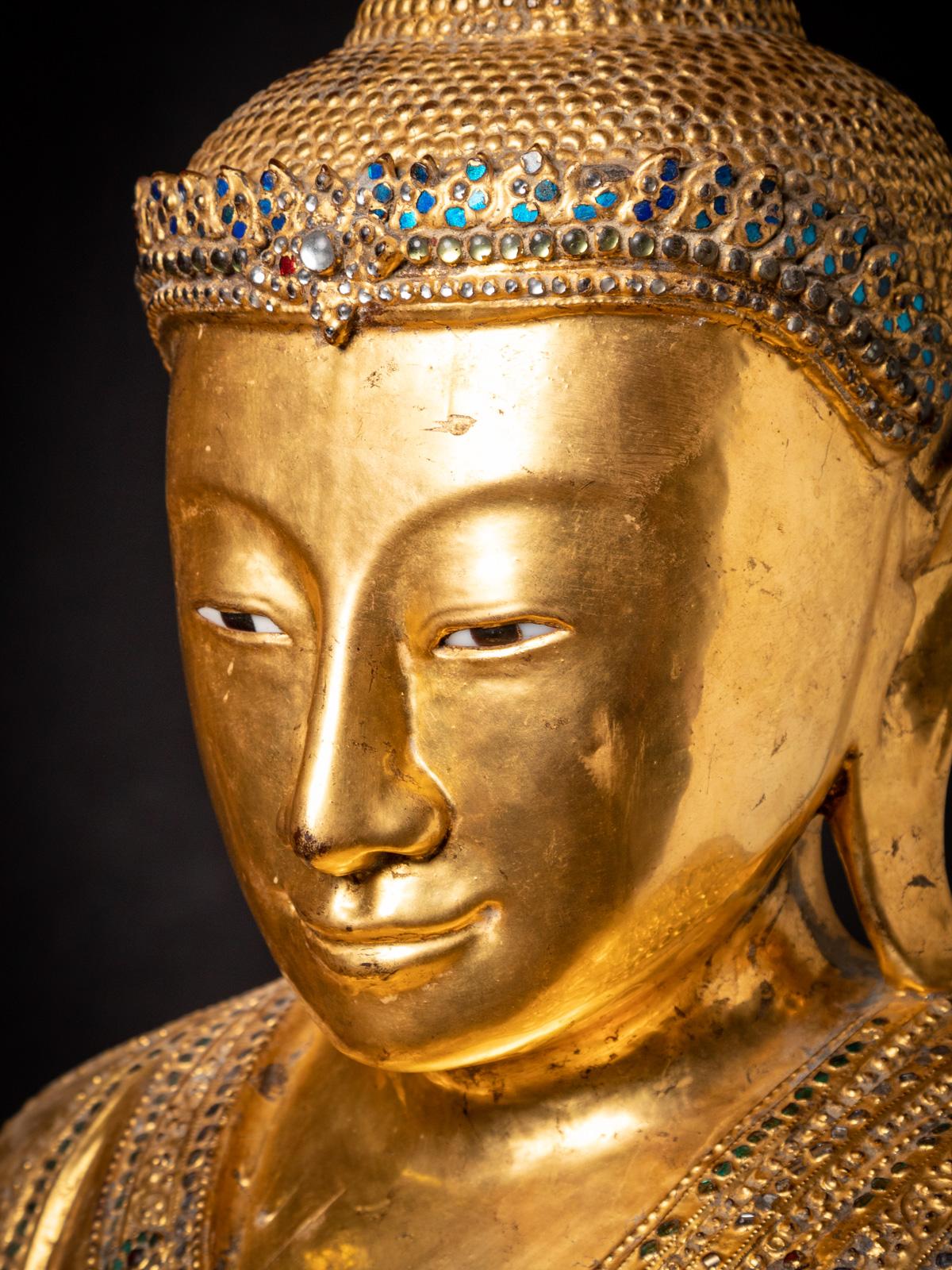 Middle 20th century Large old Burmese Mandalay Buddha statue from Burma For Sale 5