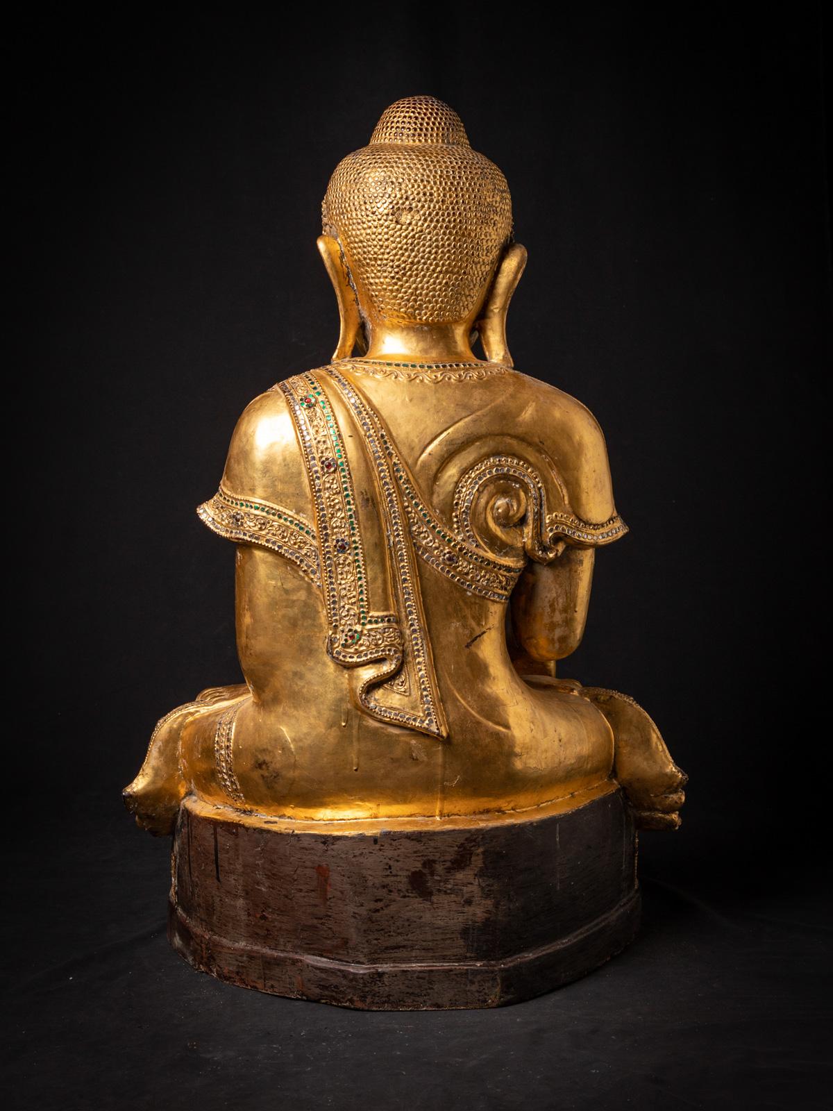 Middle 20th century Large old Burmese Mandalay Buddha statue from Burma For Sale 7