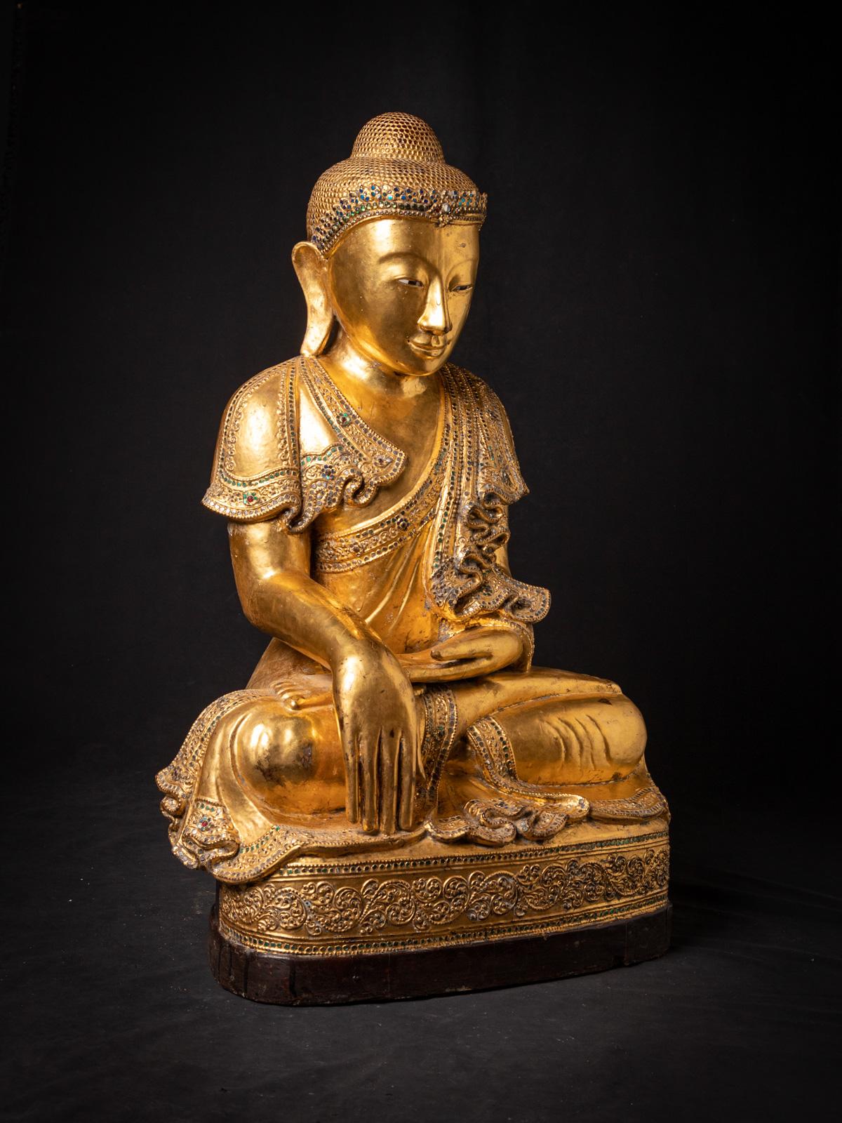 Middle 20th century Large old Burmese Mandalay Buddha statue from Burma For Sale 9