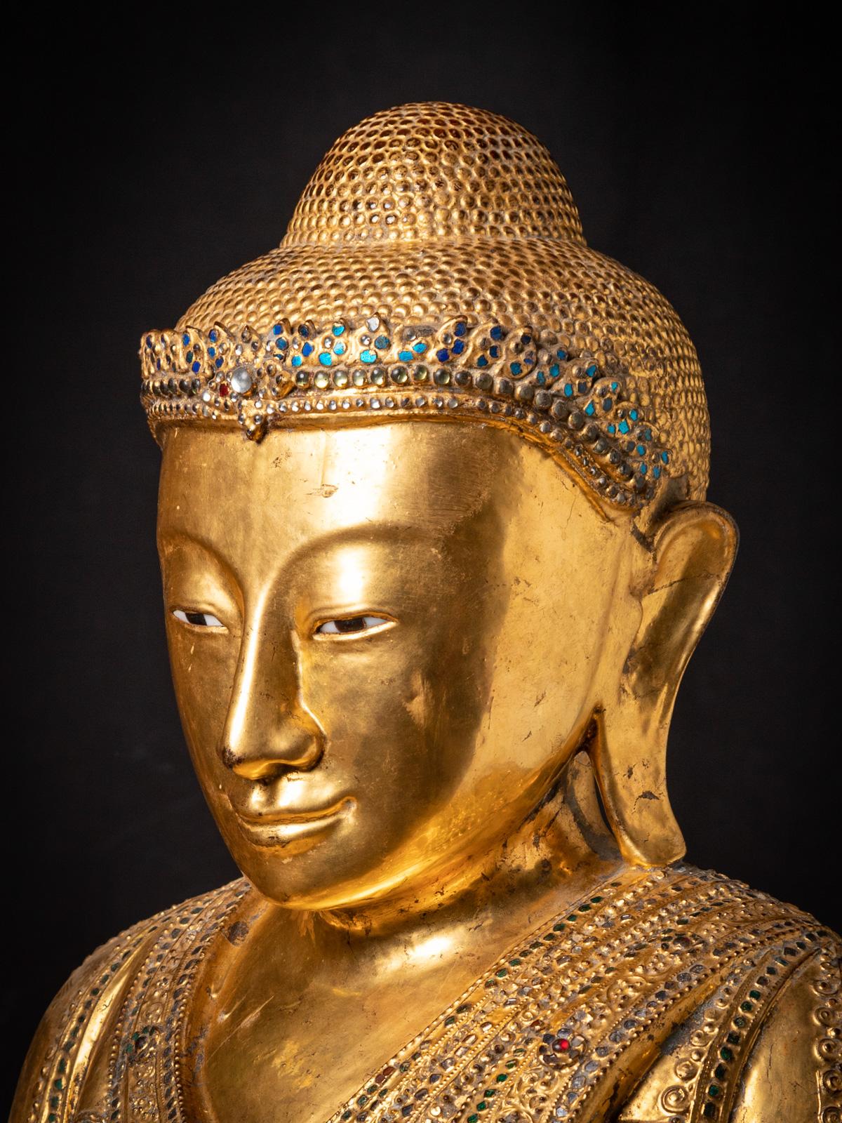 Middle 20th century Large old Burmese Mandalay Buddha statue from Burma For Sale 2