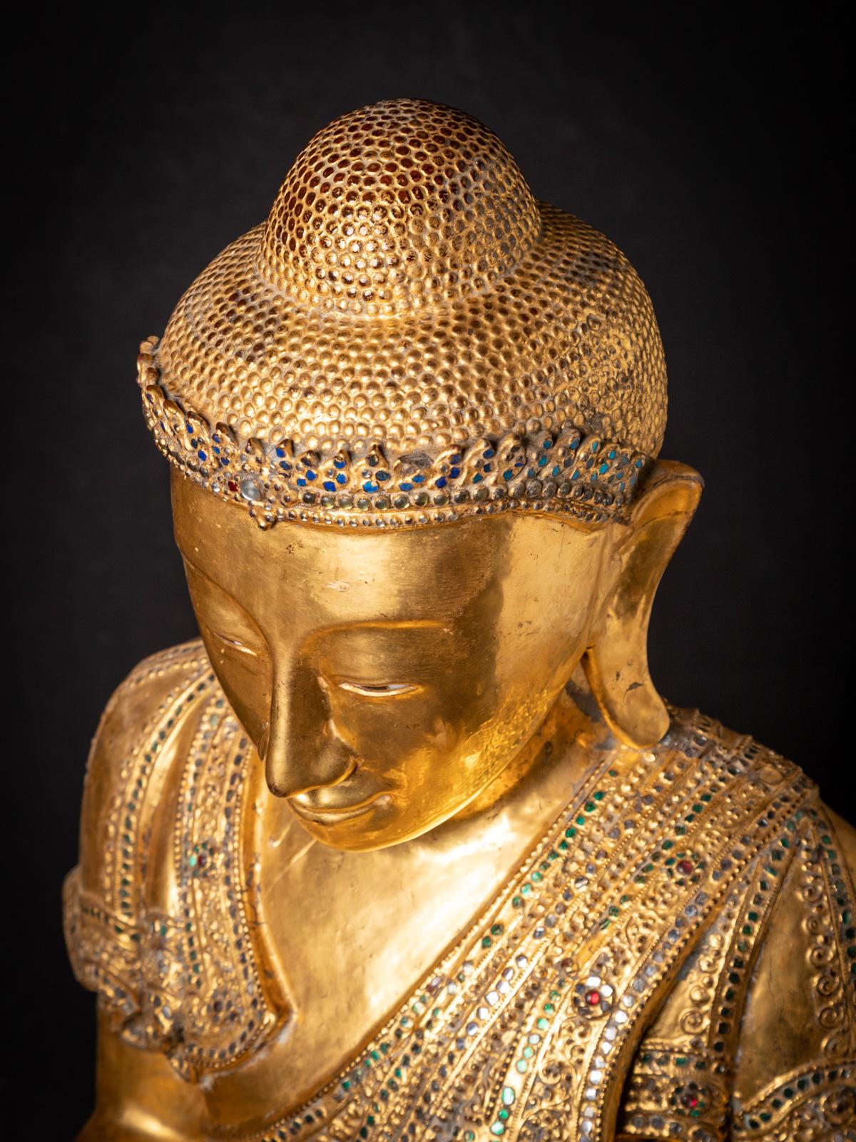 Middle 20th century Large old Burmese Mandalay Buddha statue from Burma For Sale 4