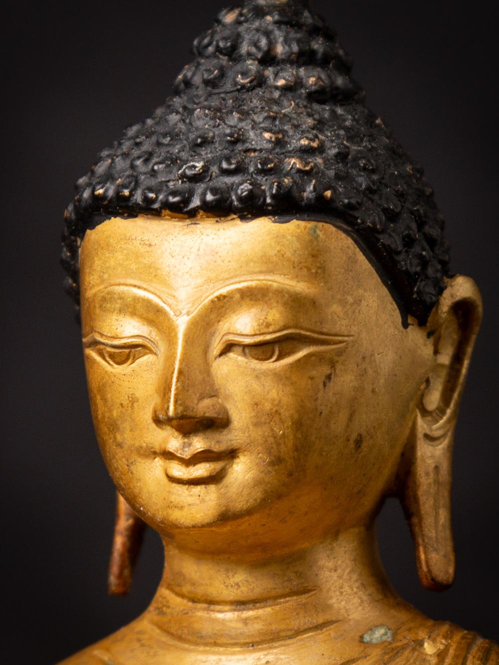 Milieu du XXe siècle Statue de Bouddha en bronze ancien du Népal du Népal 5