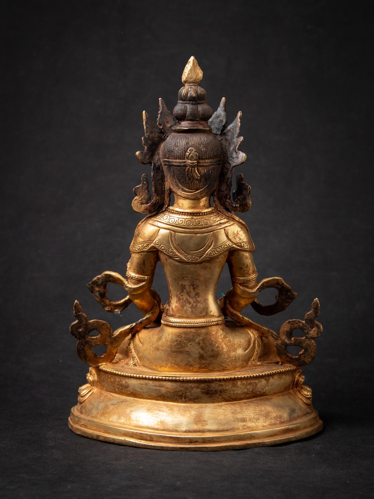 Mediados del siglo XX Antiguo Buda nepalí Aparmita de bronce en Dhyana mudra en Bueno estado para la venta en DEVENTER, NL