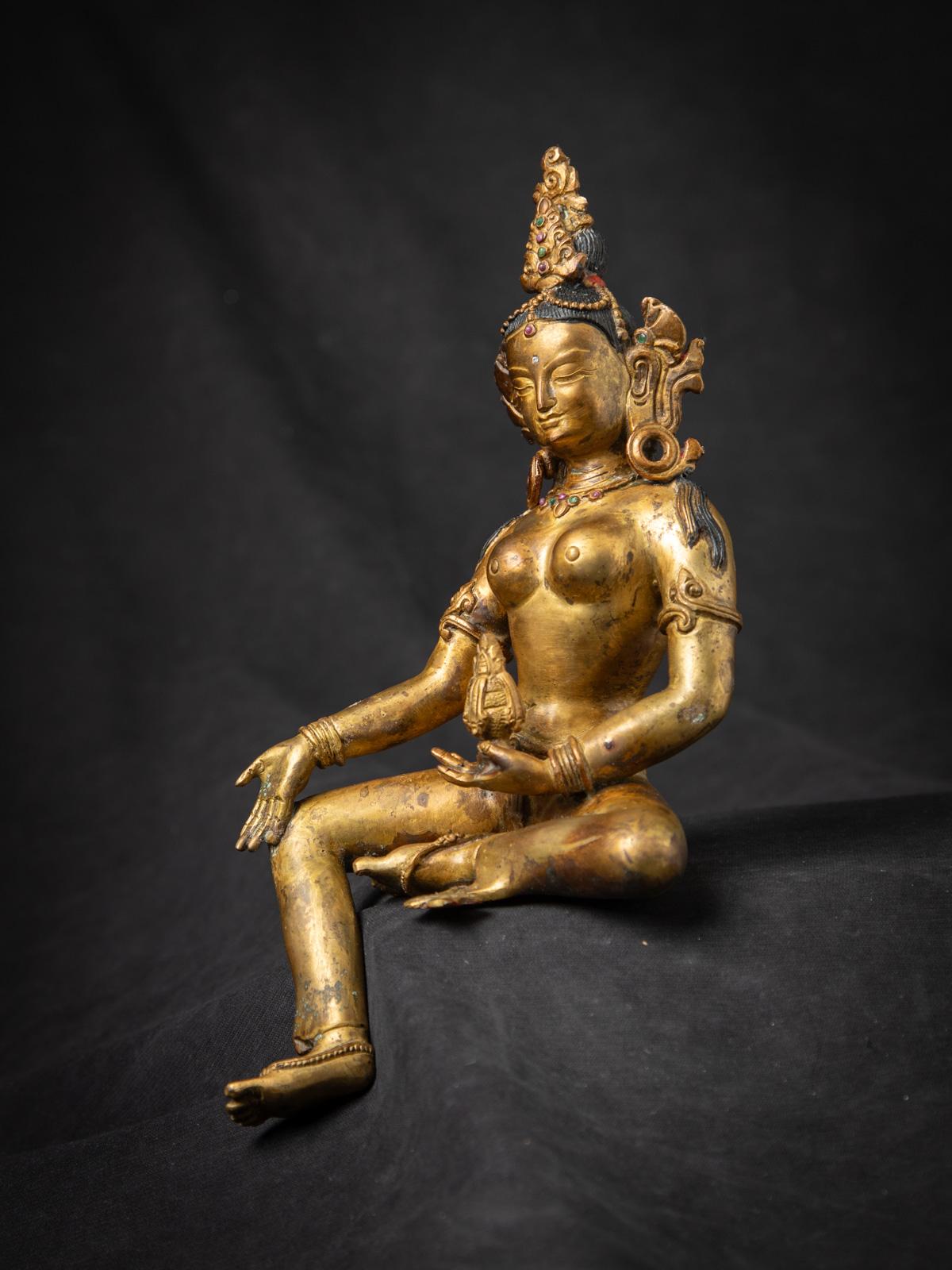 Bronze Milieu du 20e siècle Statue de bodhisattva en bronze du Népal en vente
