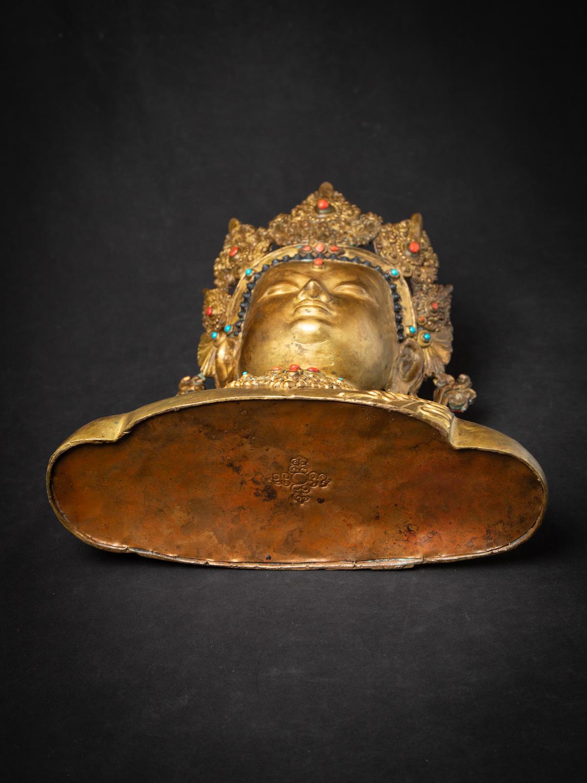 Middle 20th century Old bronze Nepali Buddha head from Nepal For Sale 2