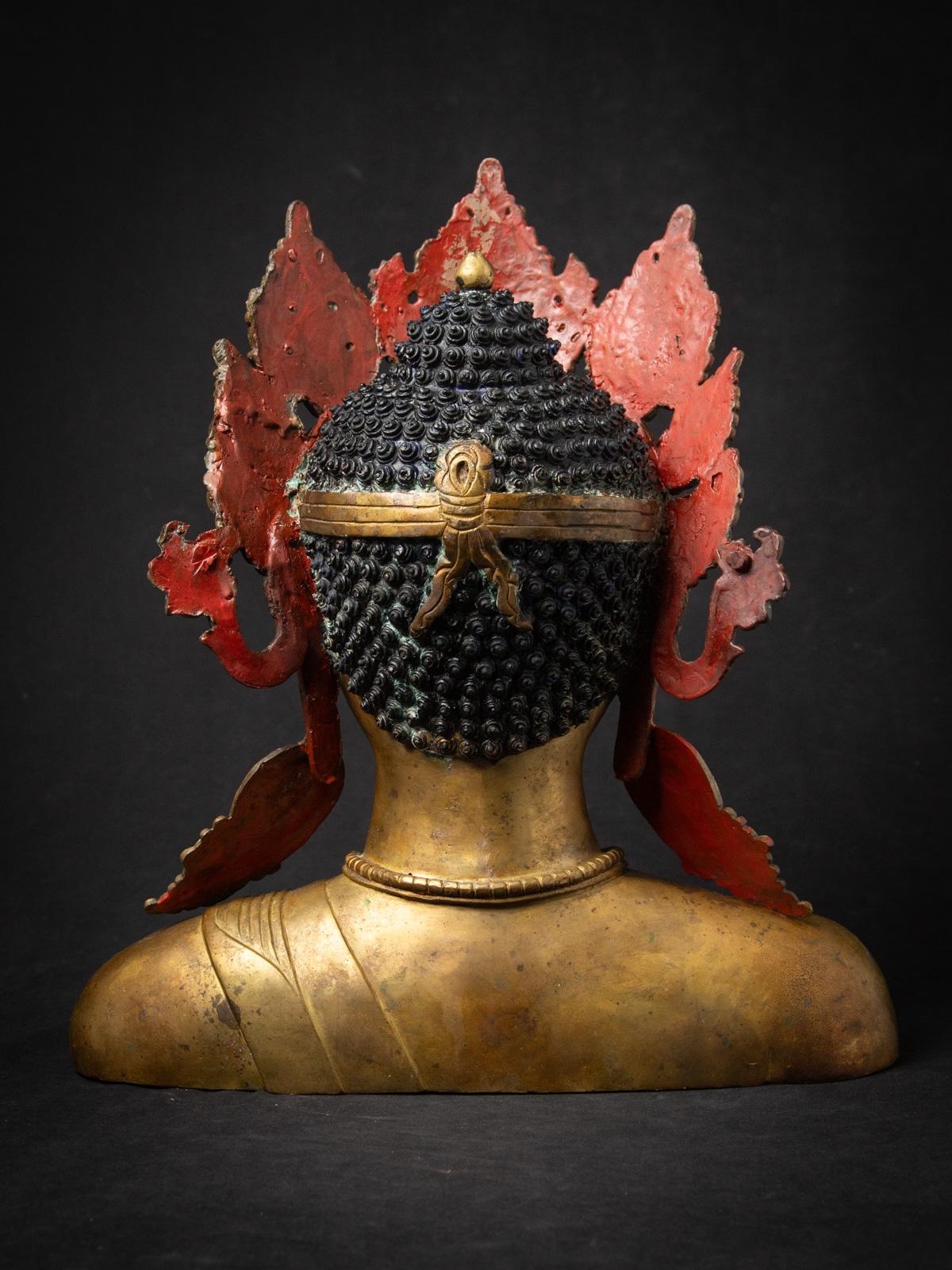 Middle 20th century Old bronze Nepali Buddha head from Nepal For Sale 3
