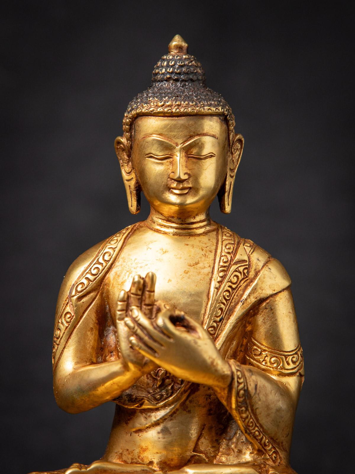 Middle 20th century Old bronze Nepali Buddha statue from Nepal In Good Condition For Sale In DEVENTER, NL