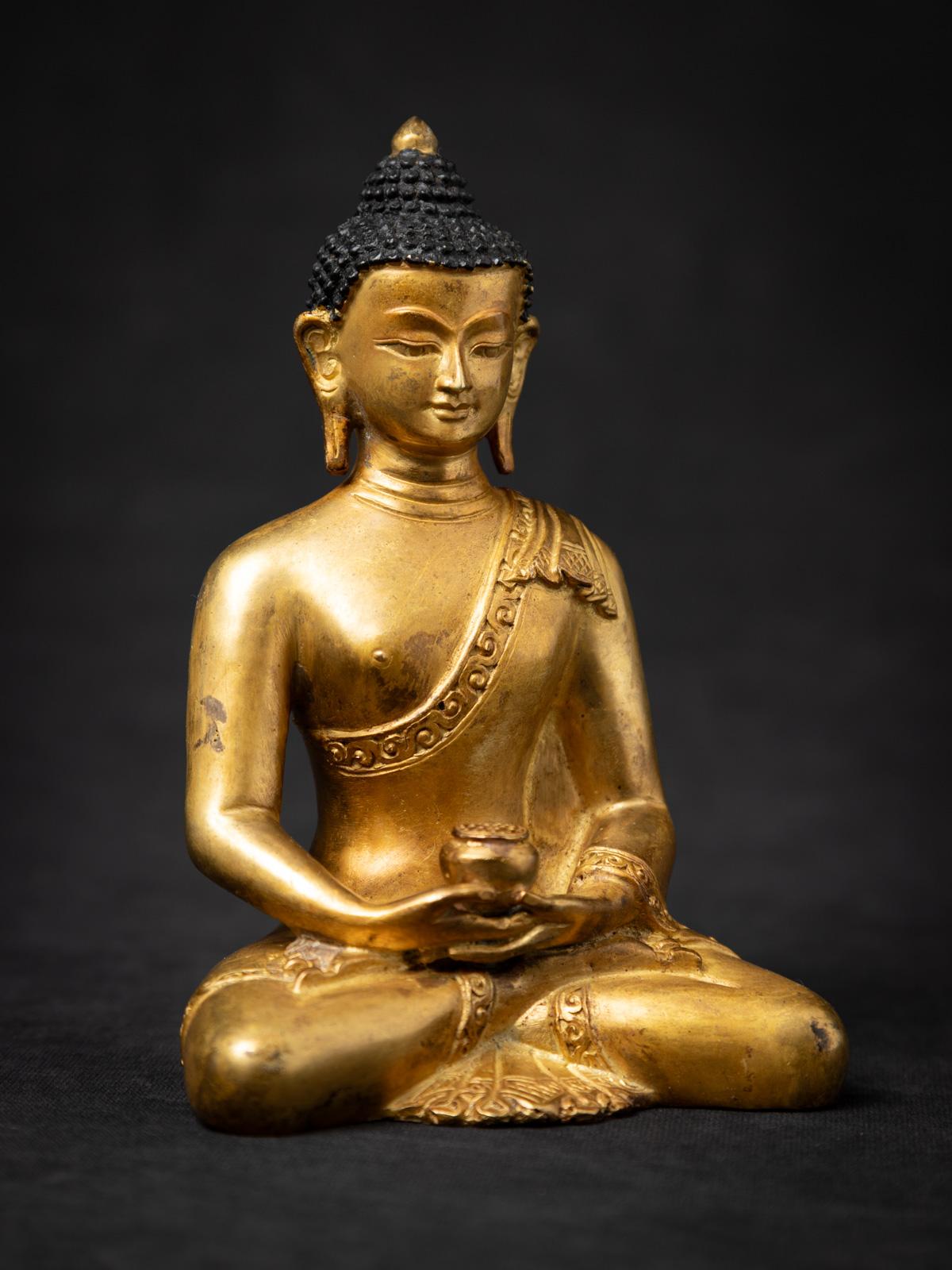 Alte Nepal-Buddha-Statue aus Bronze aus Nepal aus dem mittleren 20. Jahrhundert im Angebot 3