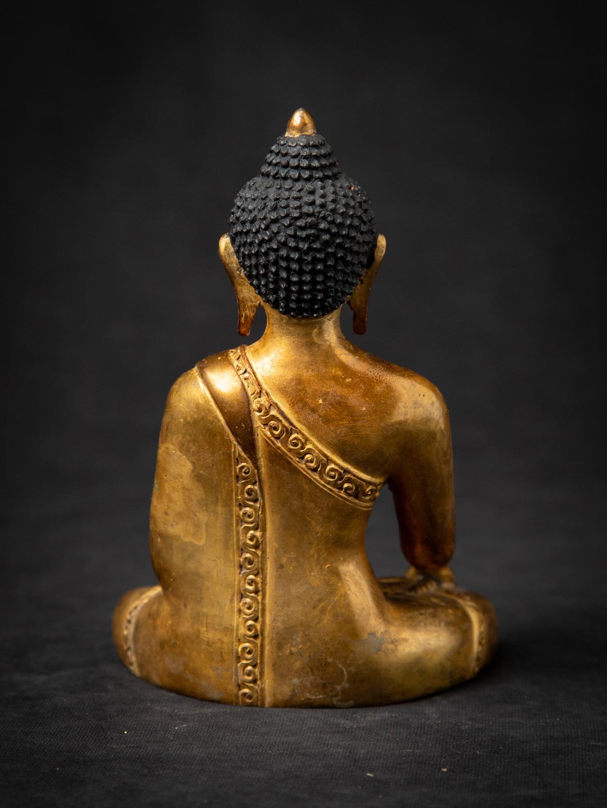 Alte Nepal-Buddha-Statue aus Bronze aus Nepal aus dem mittleren 20. Jahrhundert im Angebot 3