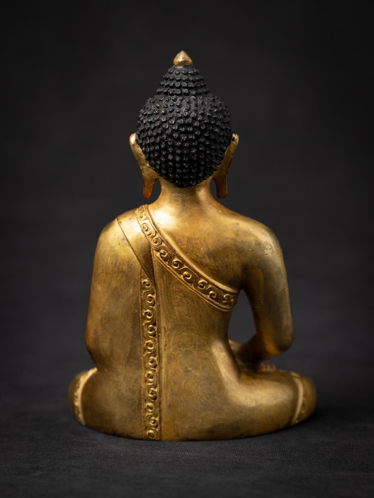 Alte Nepal-Buddha-Statue aus Bronze aus Nepal aus dem mittleren 20. Jahrhundert im Angebot 5