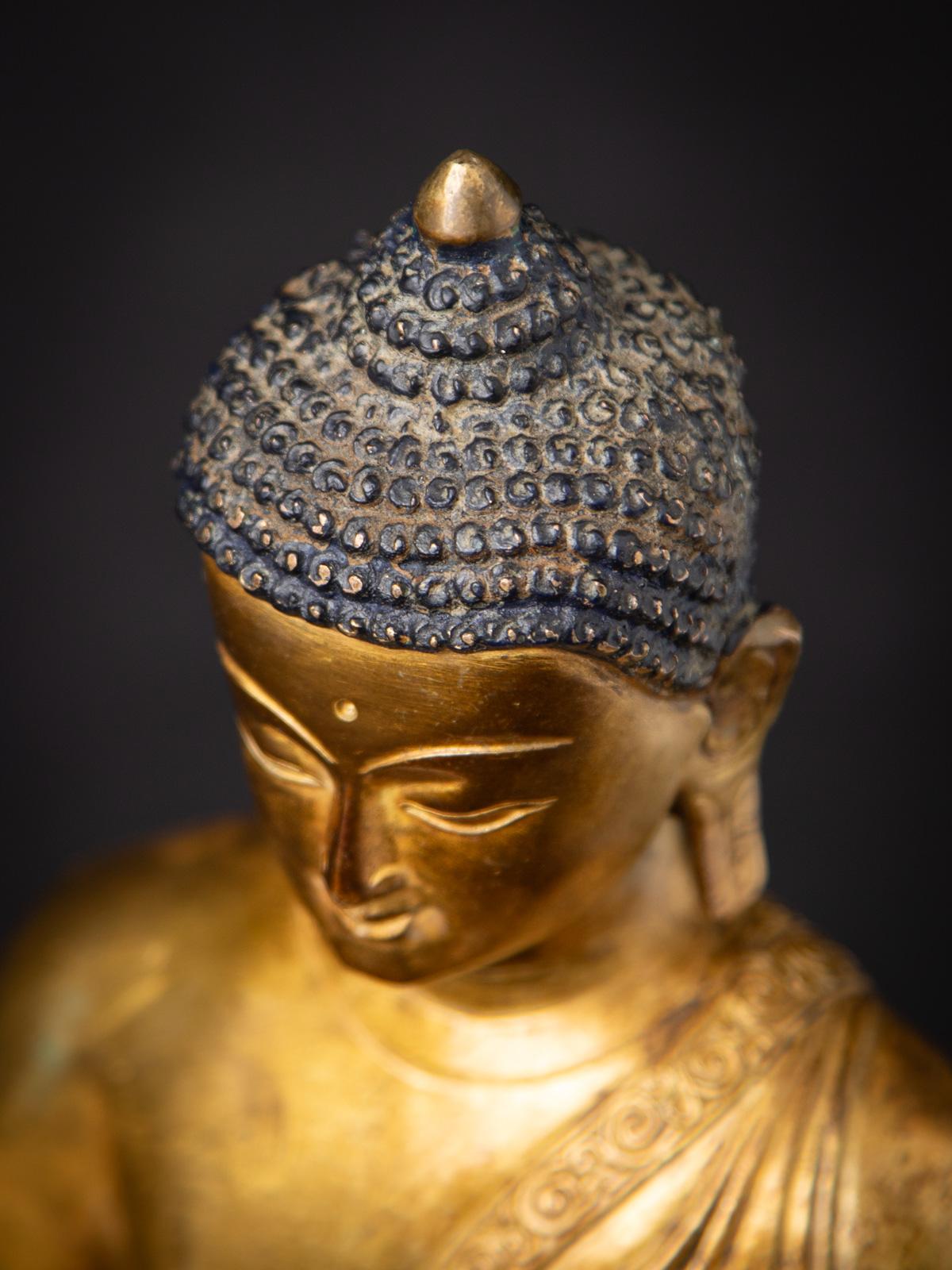 Bronze Statue de Bouddha en bronze du Népal du milieu du 20ème siècle - OriginalBuddhas en vente