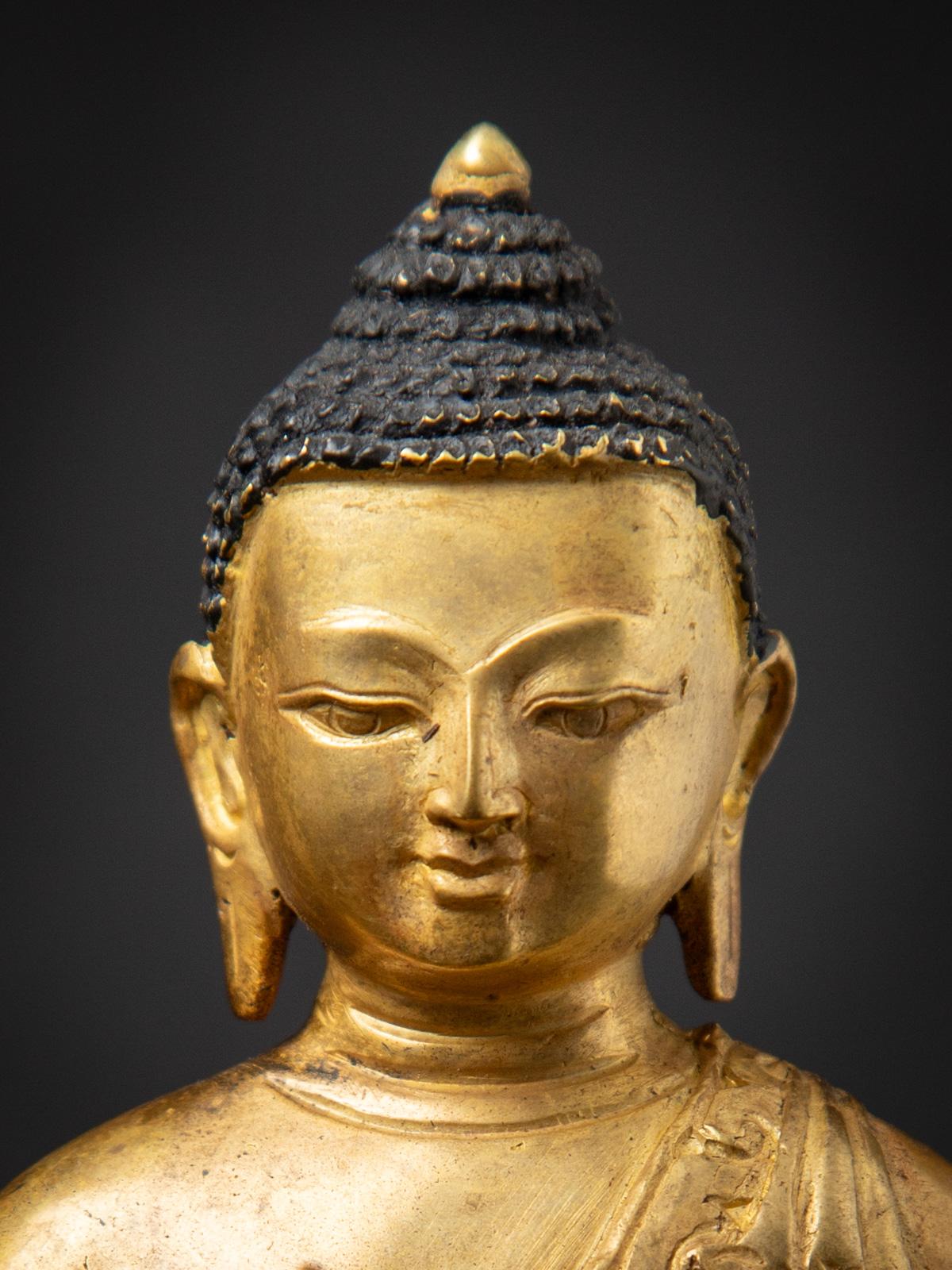 Middle 20th century Old bronze Nepali Buddha statue in Abhaya mudra 4