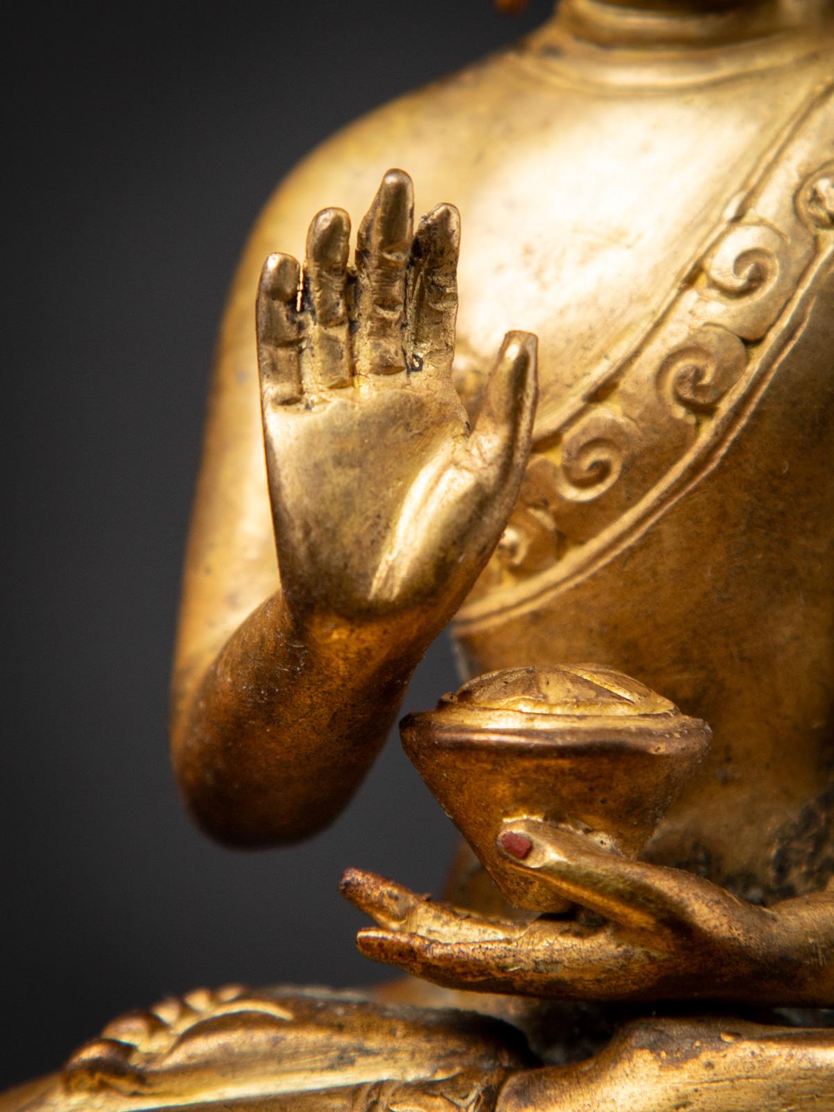 Middle 20th century Old bronze Nepali Buddha statue in Abhaya mudra 10
