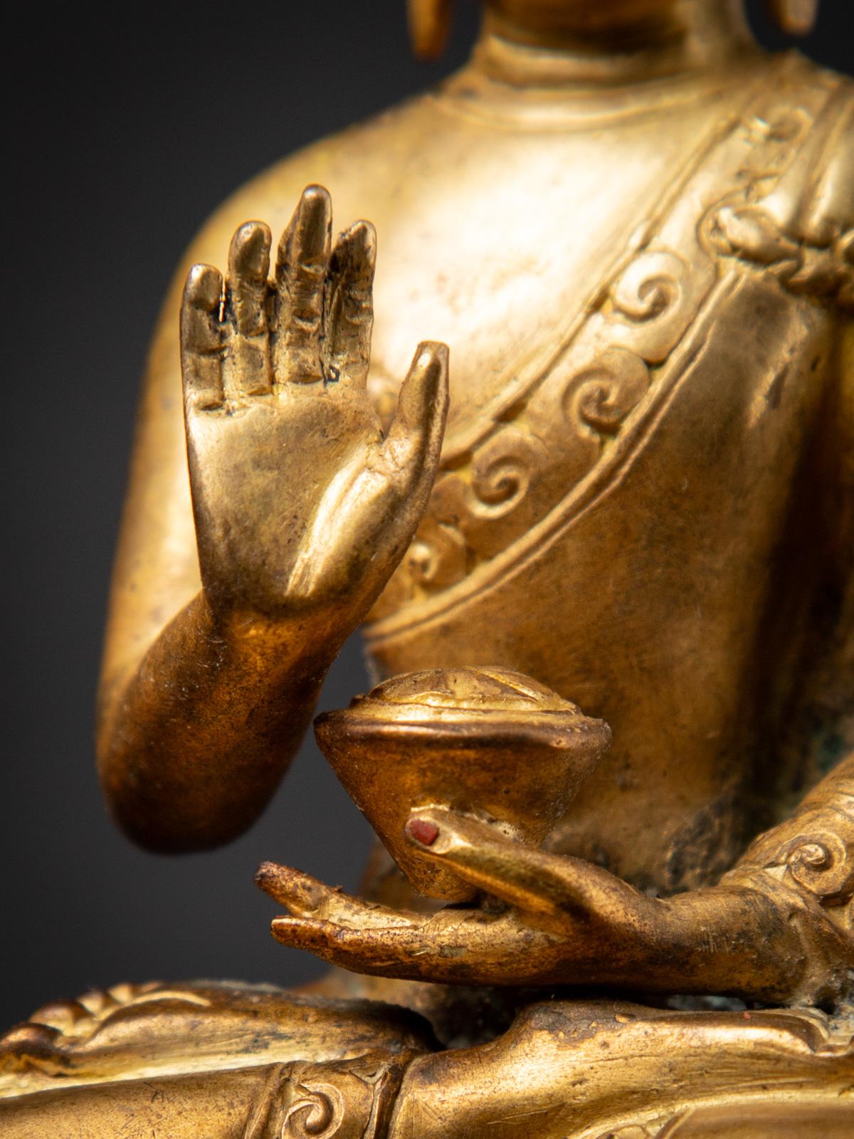 Middle 20th century Old bronze Nepali Buddha statue in Abhaya mudra 12