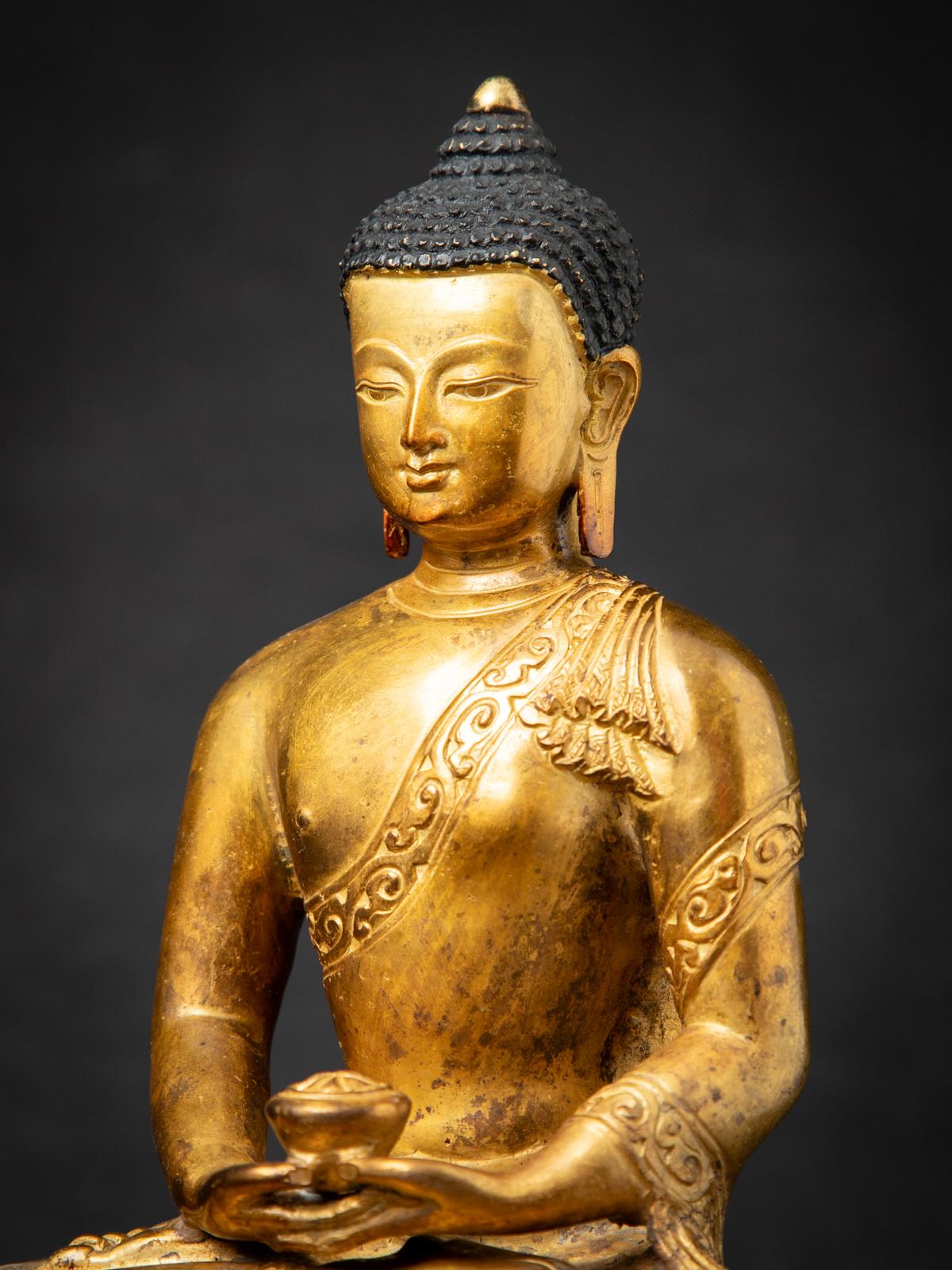 Milieu du XXe siècle Statue de Bouddha népalais en bronze ancien dans le Dhyana mudra en vente 5