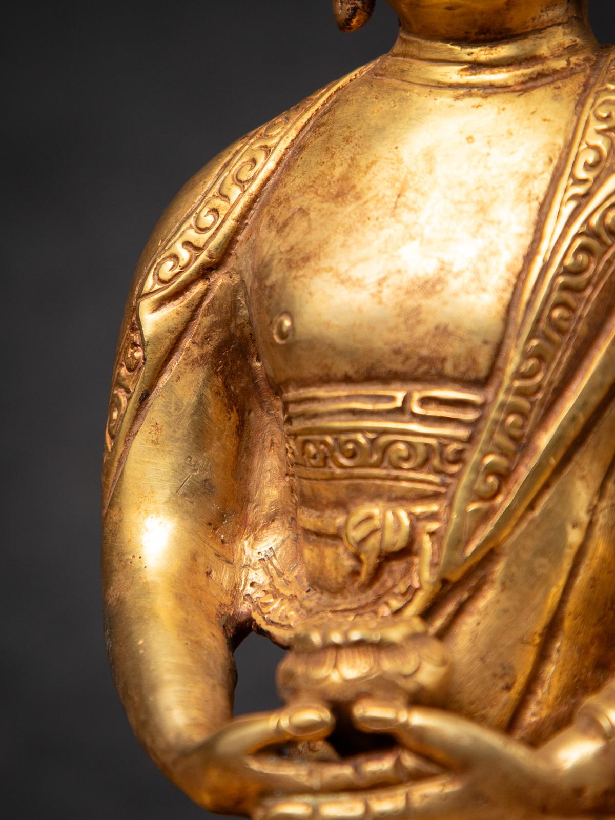 Middle 20th century Old bronze Nepali Buddha statue in Dhyana mudra 9